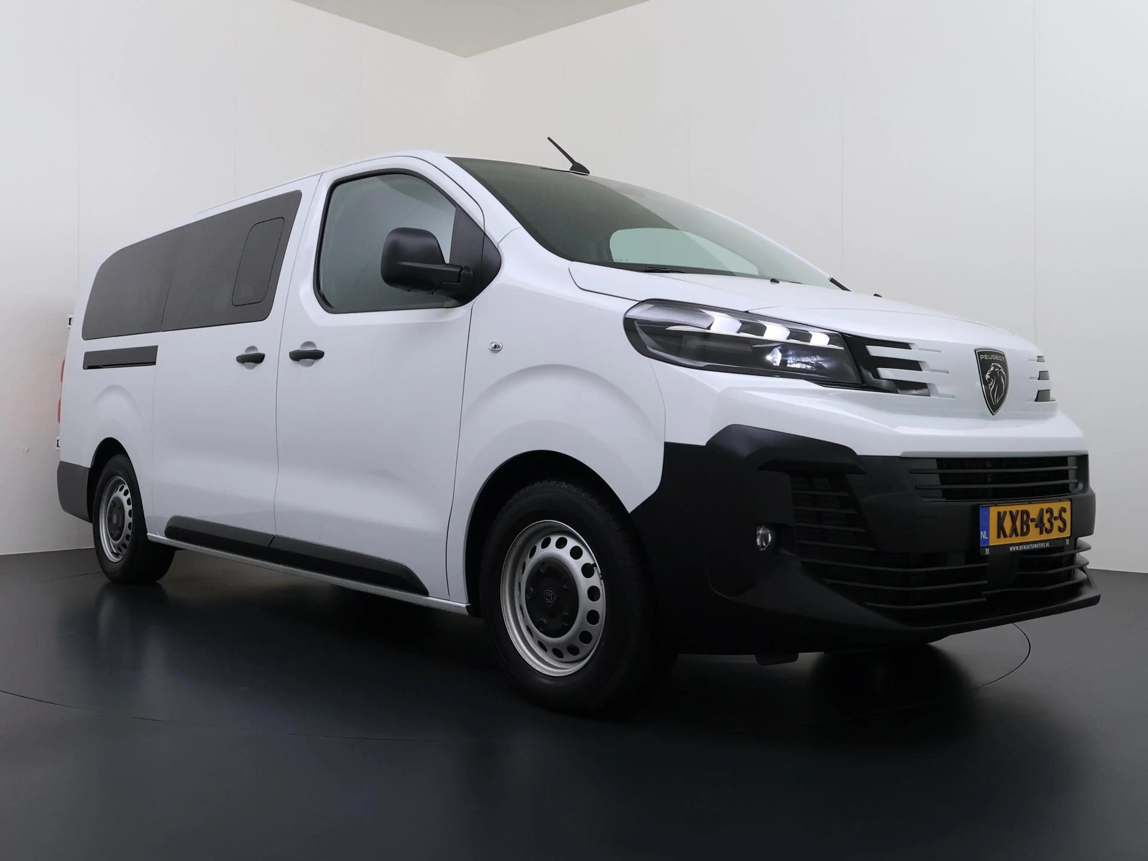 Peugeot e-Expert Long 75 kWh L3 SOH 95% | CAMERA | NAVIGATIE | BTW — photo 2