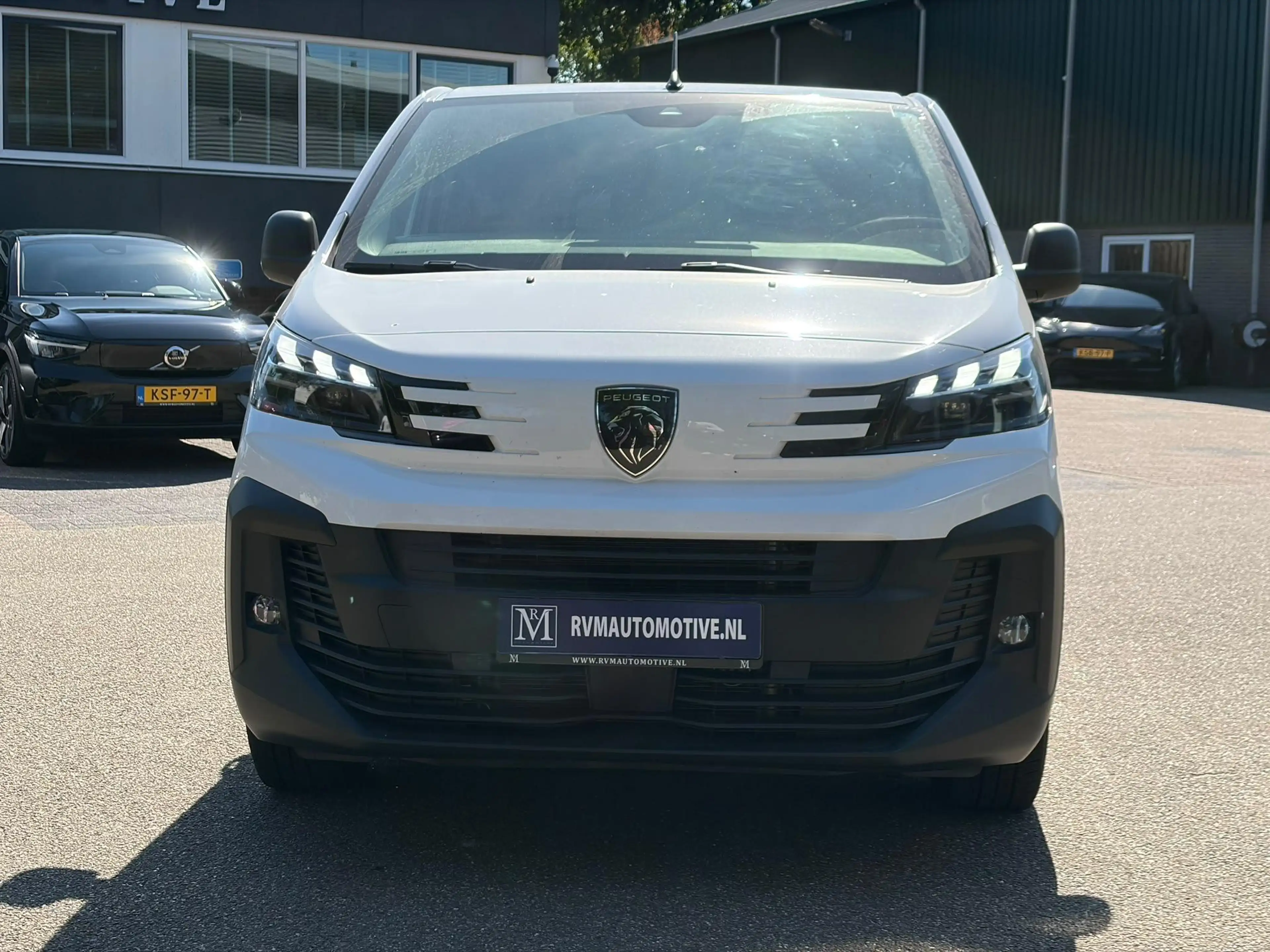 Peugeot e-Expert Long 75 kWh L3 SOH 95% | CAMERA | NAVIGATIE | BTW — photo 4