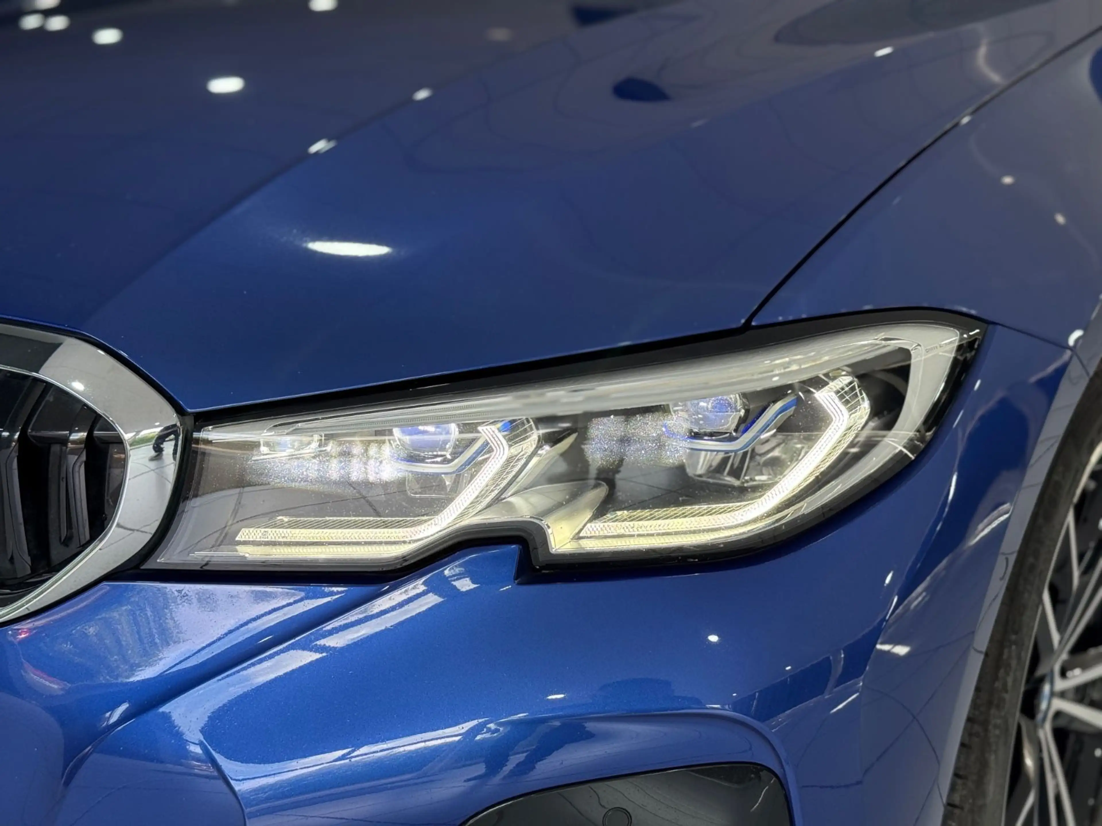 BMW 330 e Touring*M-PAKET*PANO*ACC*LASER*AHK*KAMERA* — photo 11