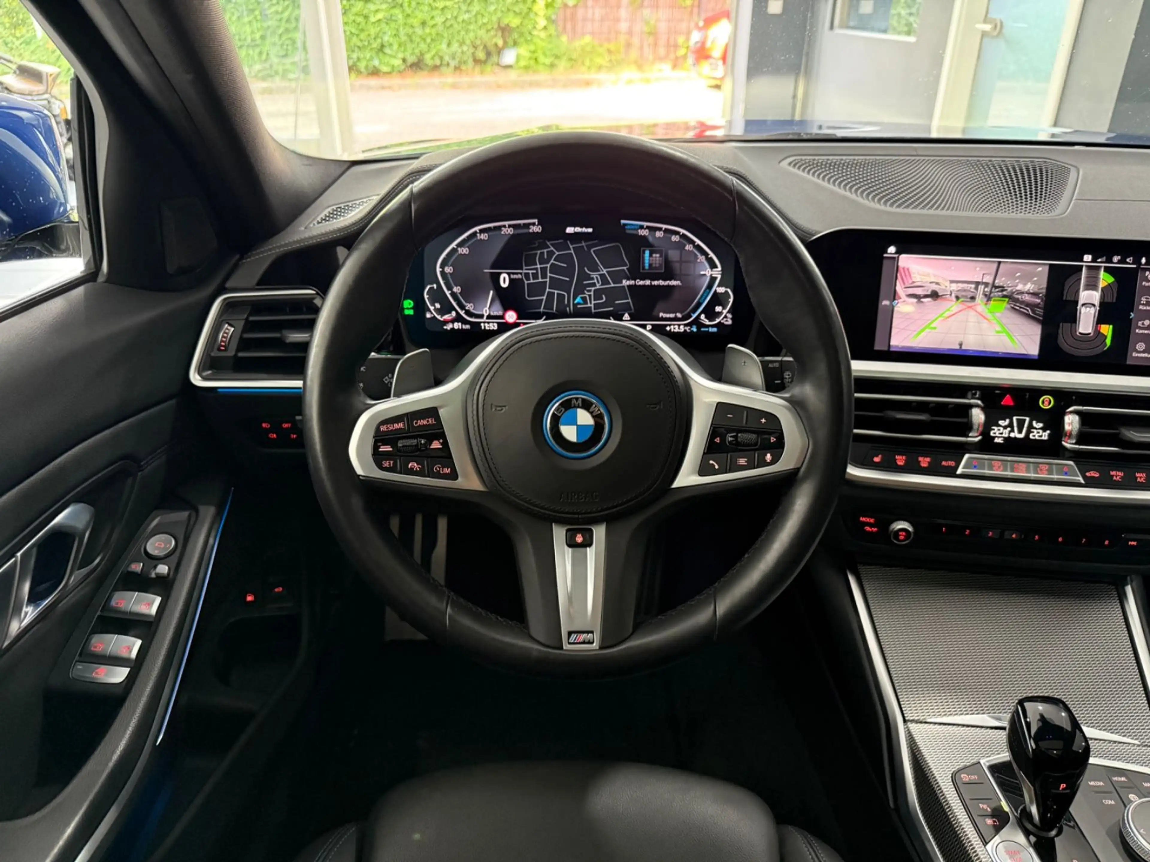BMW 330 e Touring*M-PAKET*PANO*ACC*LASER*AHK*KAMERA* — photo 4