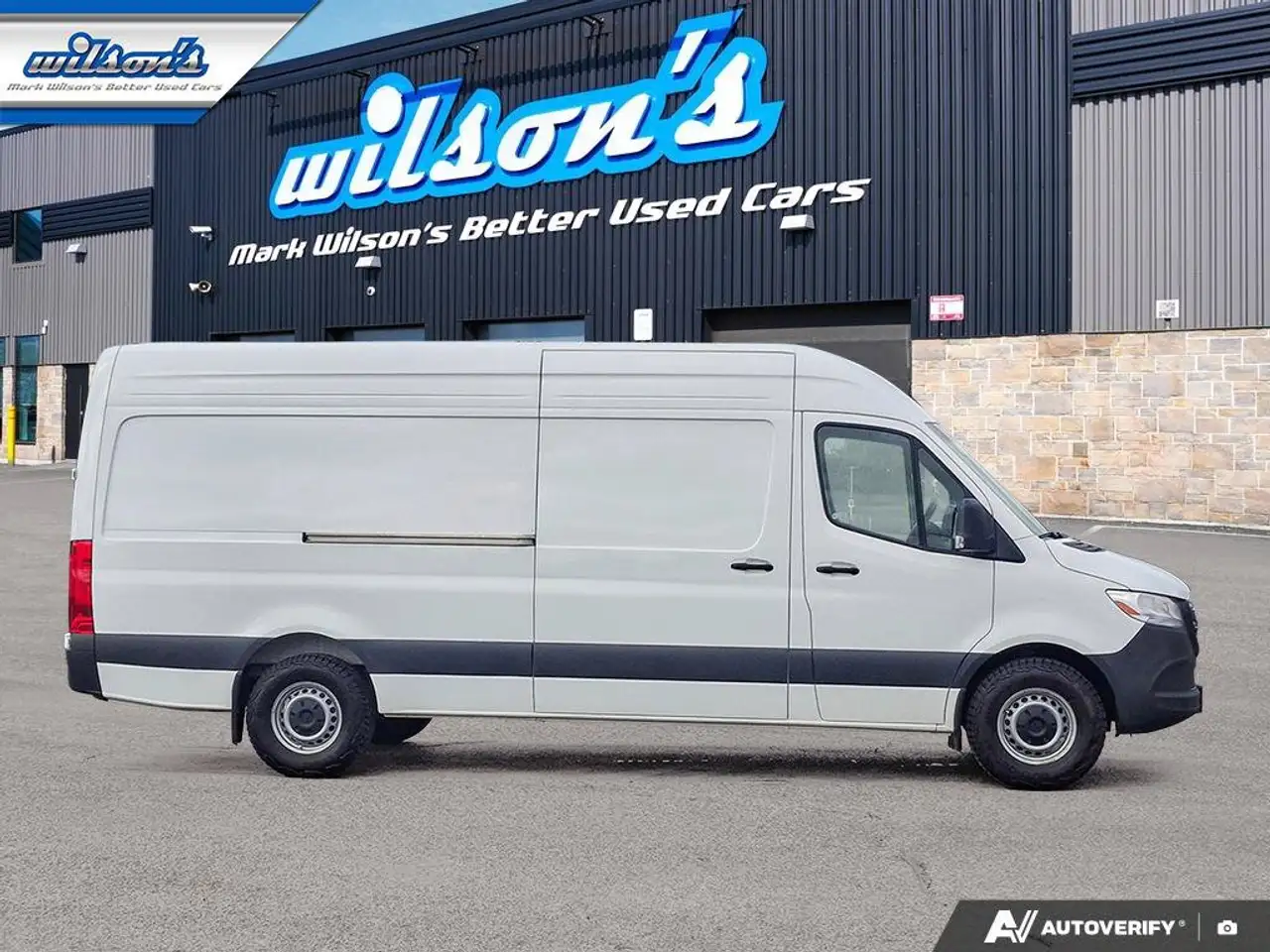 Mercedes-Benz Sprinter photo Mercedes-Benz Sprinter