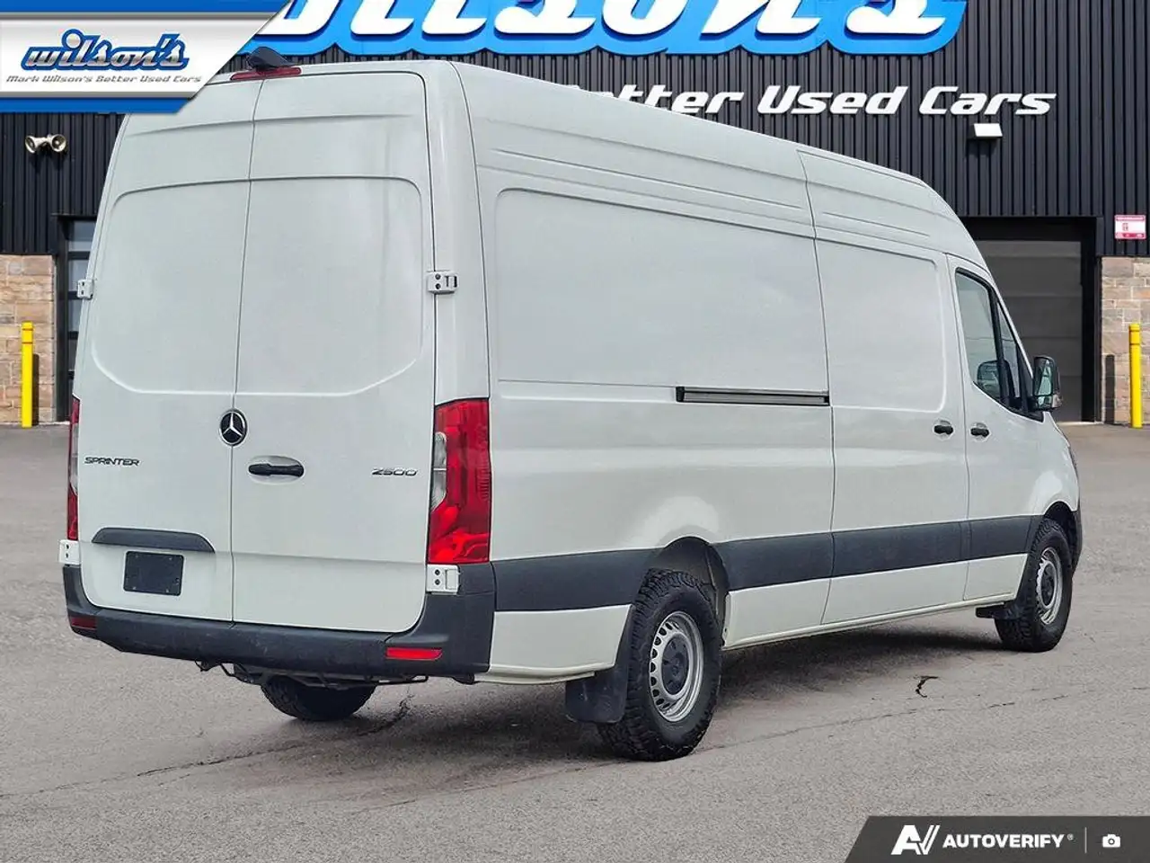Mercedes-Benz Sprinter photo Mercedes-Benz Sprinter