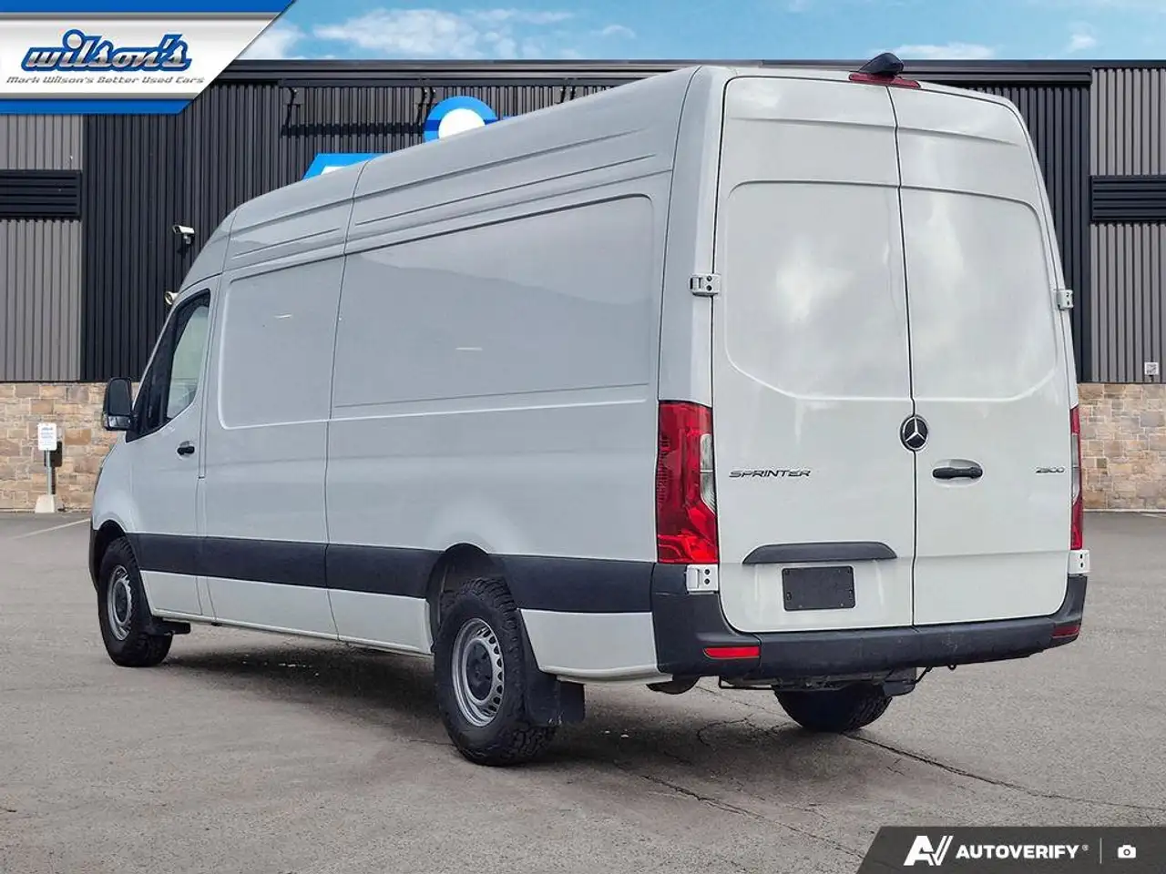 Mercedes-Benz Sprinter photo Mercedes-Benz Sprinter
