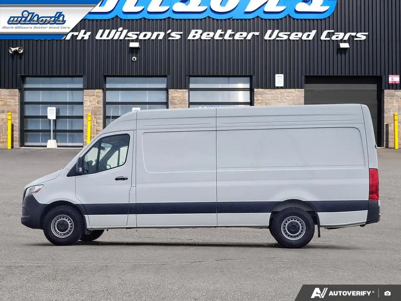 Mercedes-Benz Sprinter photo Mercedes-Benz Sprinter
