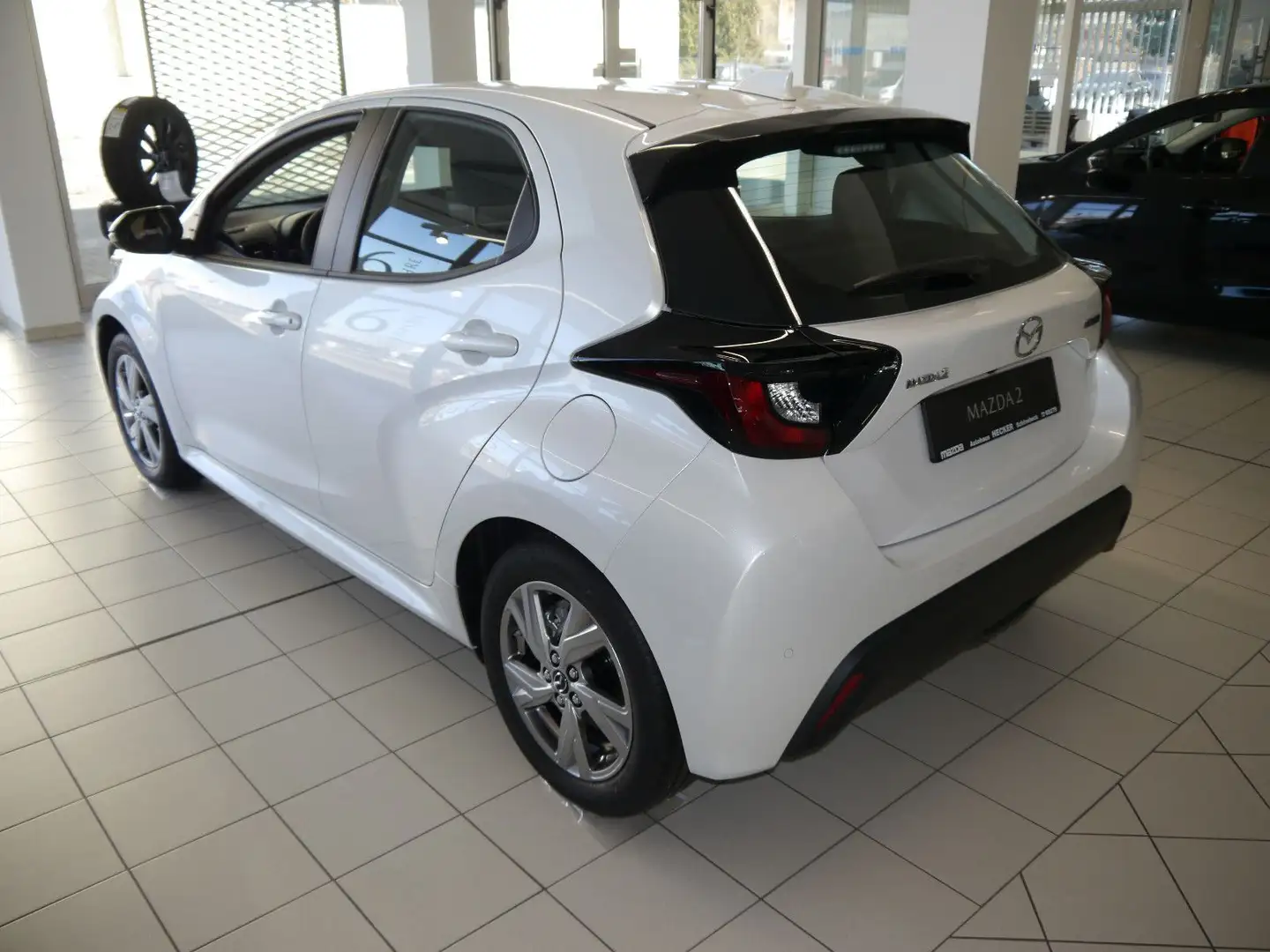 Mazda 2 Hybrid 1.5L VVT-i 116 PS Exclusive SOMMER-AKTION Weiß - 2
