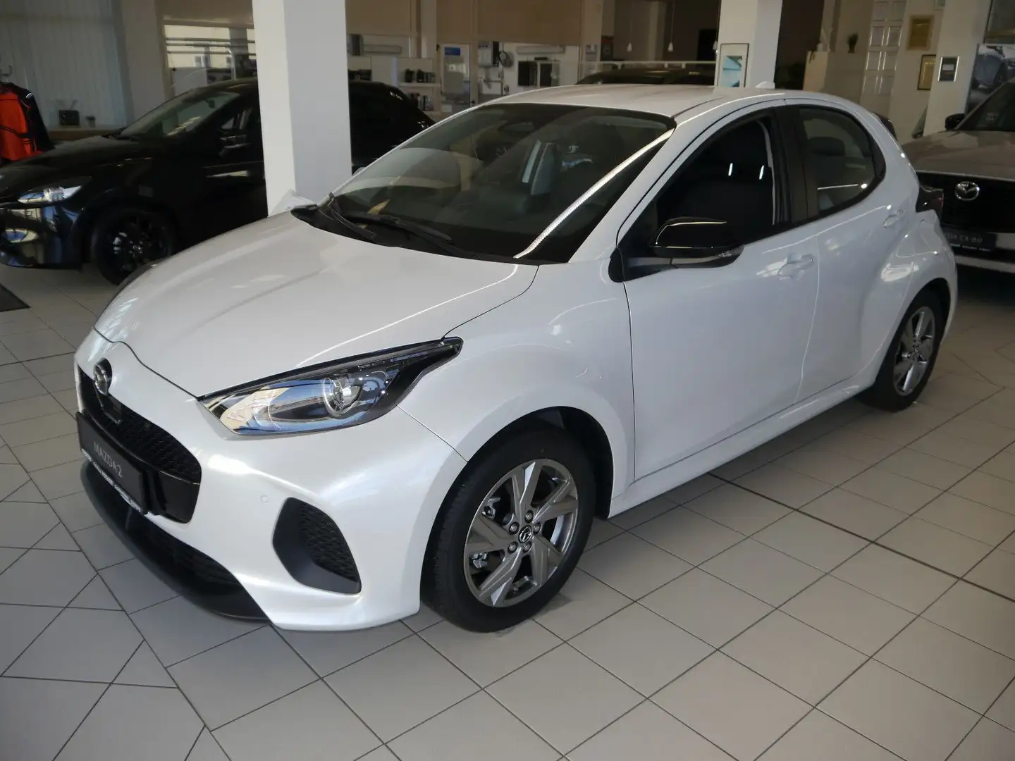 Mazda 2 Hybrid 1.5L VVT-i 116 PS Exclusive SOMMER-AKTION Weiß - 1
