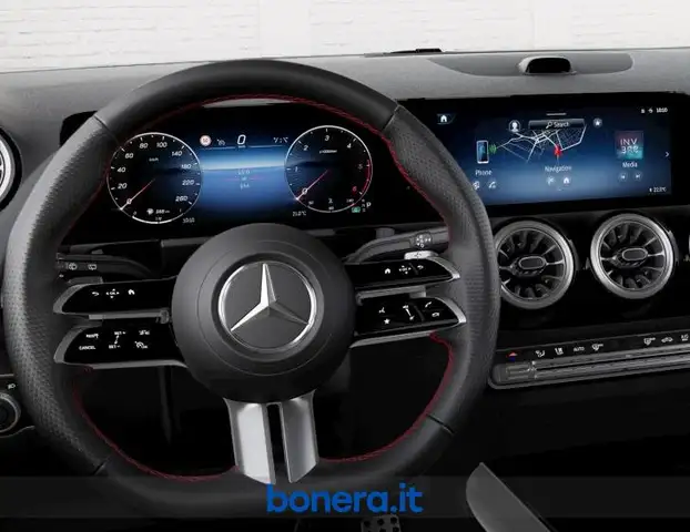 Mercedes-Benz Gla view 5