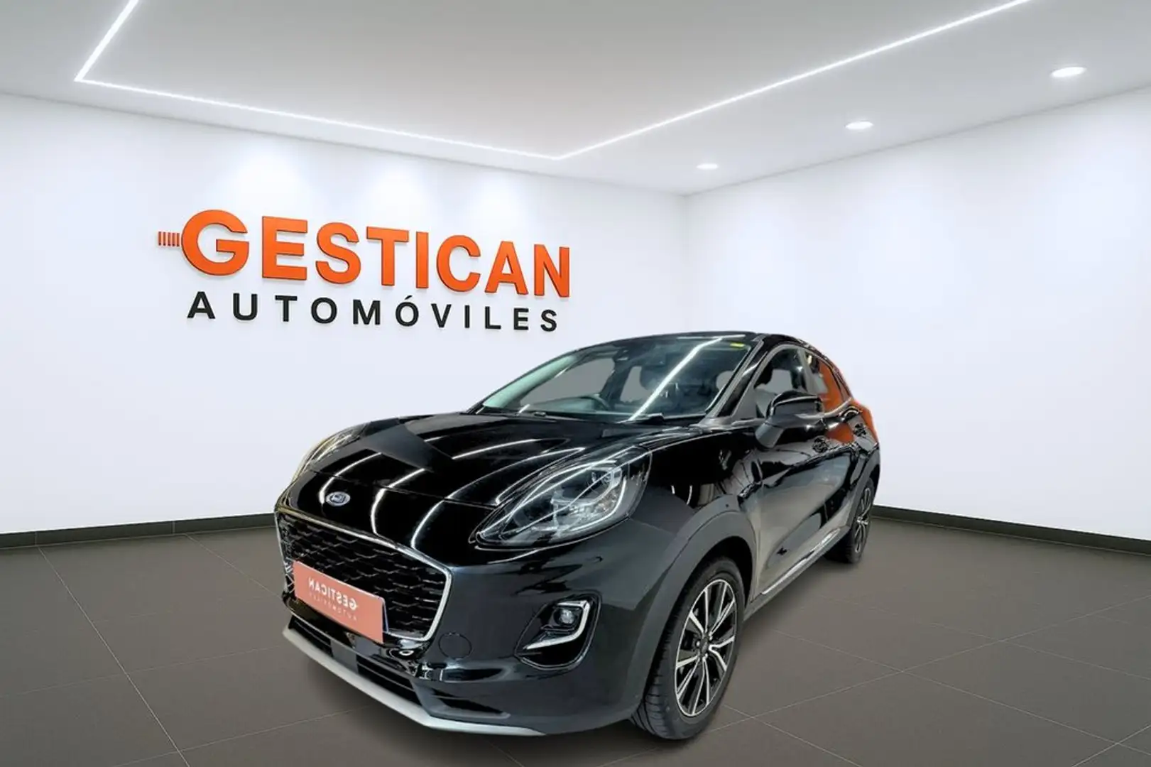 Ford Puma 1.0 EcoBoost MHEV Titanium X Aut. 125 Zwart - 1