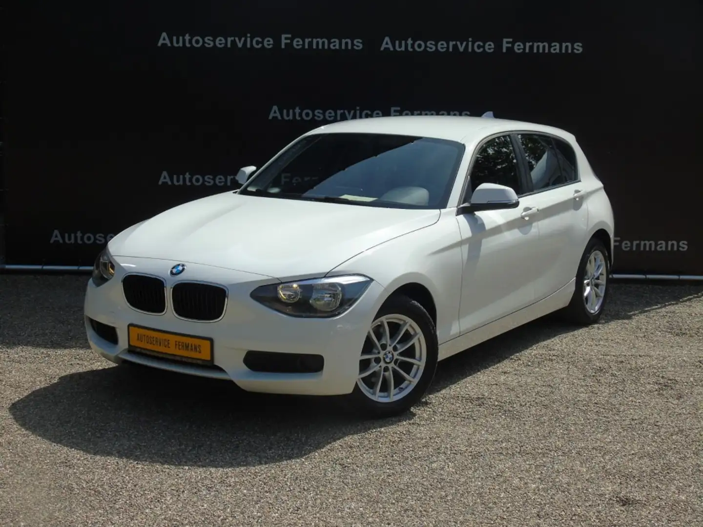 BMW 114 114i 5-drs - 2015 - 137DKM - Airco - PDC - Stoelve Wit - 2