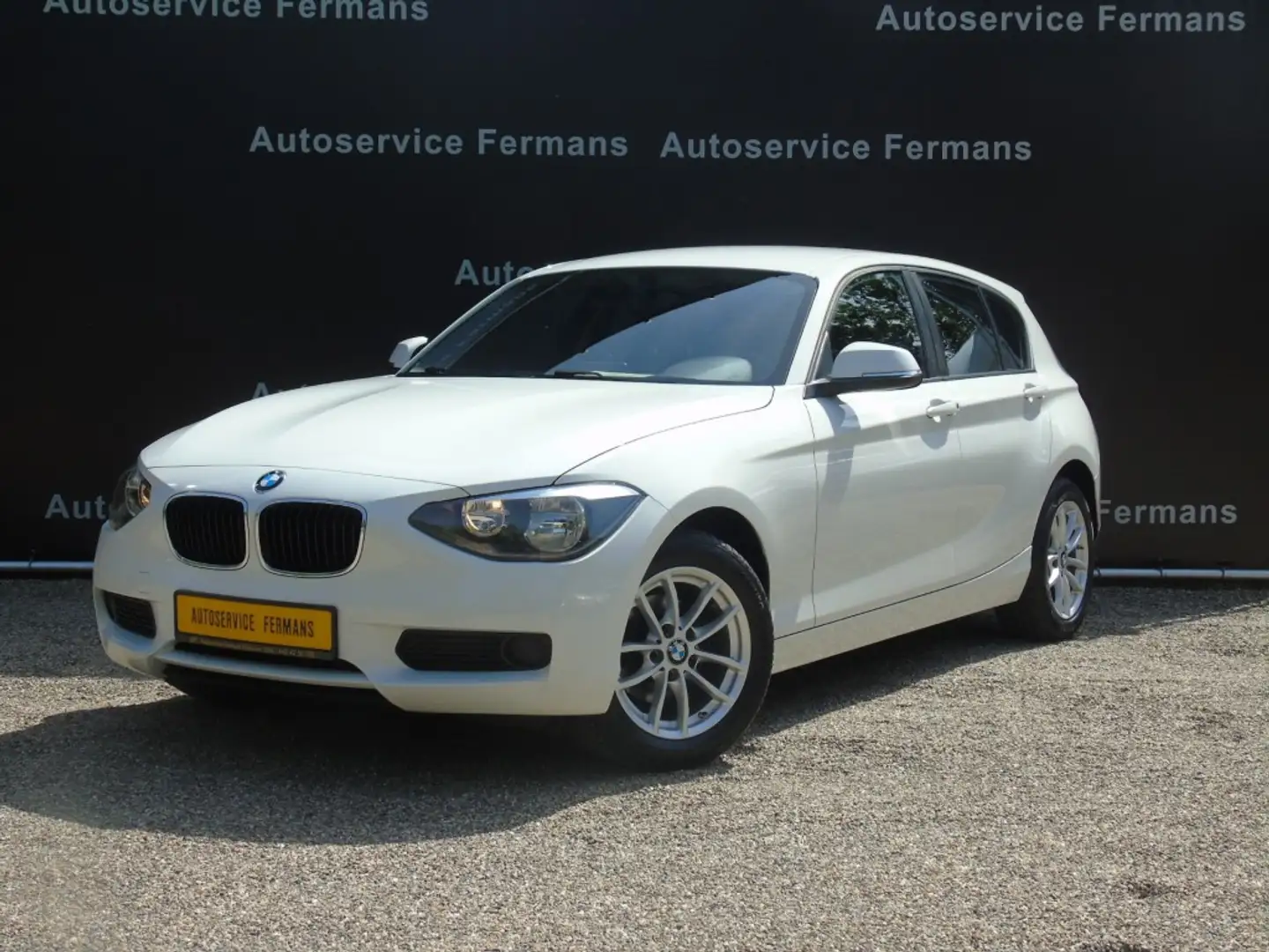 BMW 114 114i 5-drs - 2015 - 137DKM - Airco - PDC - Stoelve Wit - 1