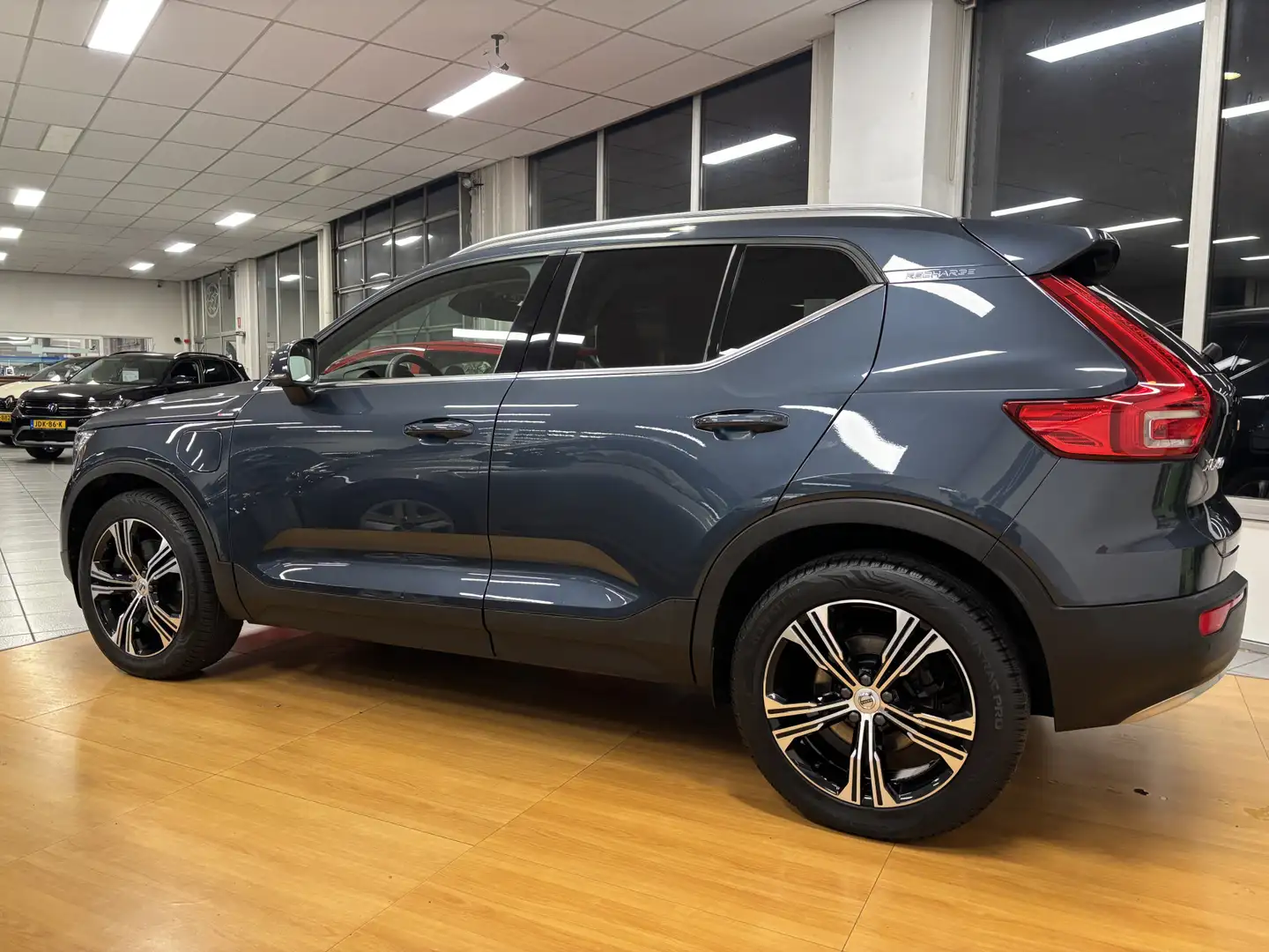 Volvo XC40 1.5 T4 Recharge Inscription - NL auto met NAP - LE Bleu - 2
