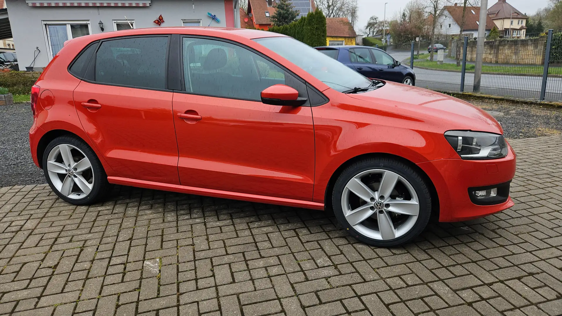 Volkswagen Polo 1.4 Highline Rouge - 1