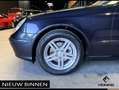 Mercedes-Benz E 240 Elegance Automaat. Youngtimer. BTW auto met slecht Schwarz - thumbnail 4