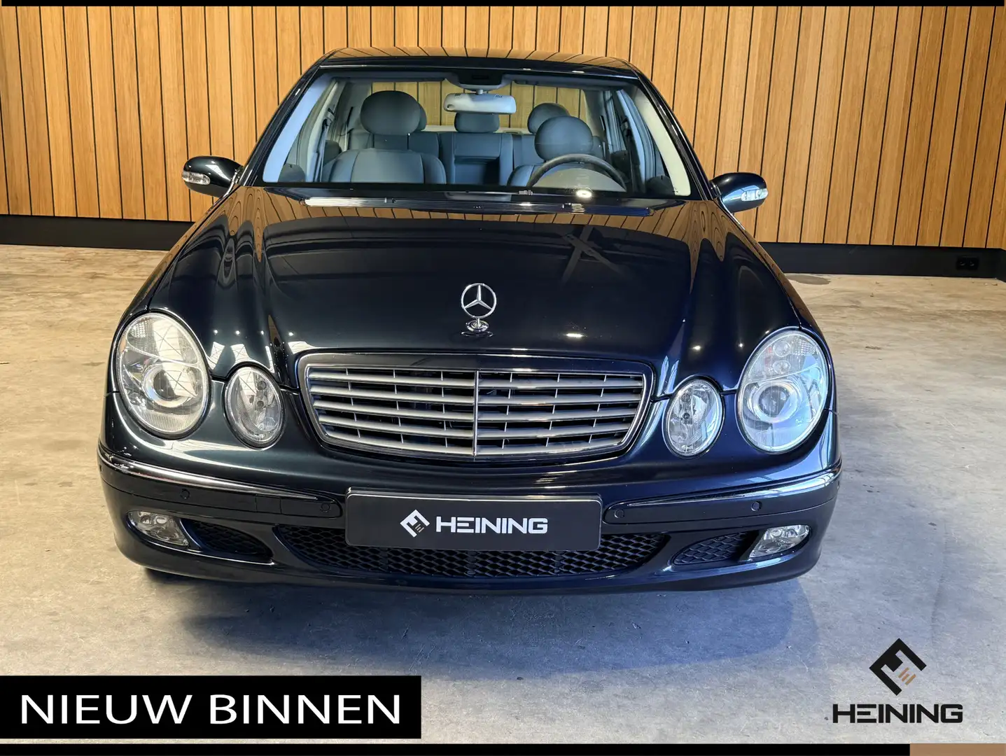 Mercedes-Benz E 240 Elegance Automaat. Youngtimer. BTW auto met slecht Schwarz - 2