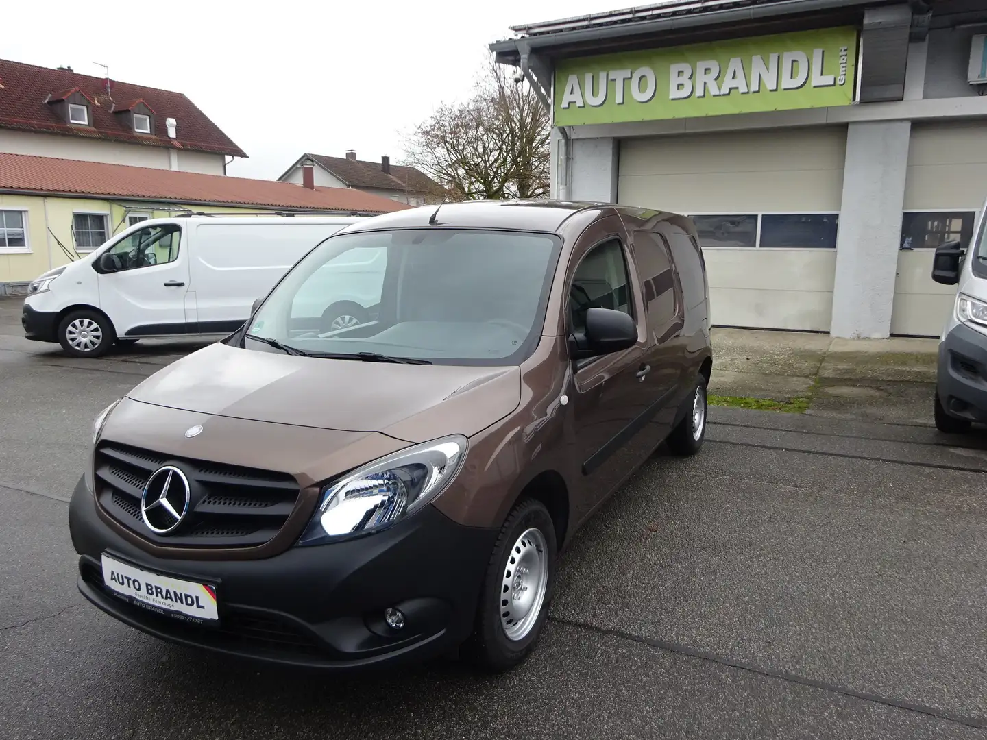 Mercedes-Benz Citan 111 CDI extralang KLIMA AHK NUR 54011KM KD NEU Brun - 1