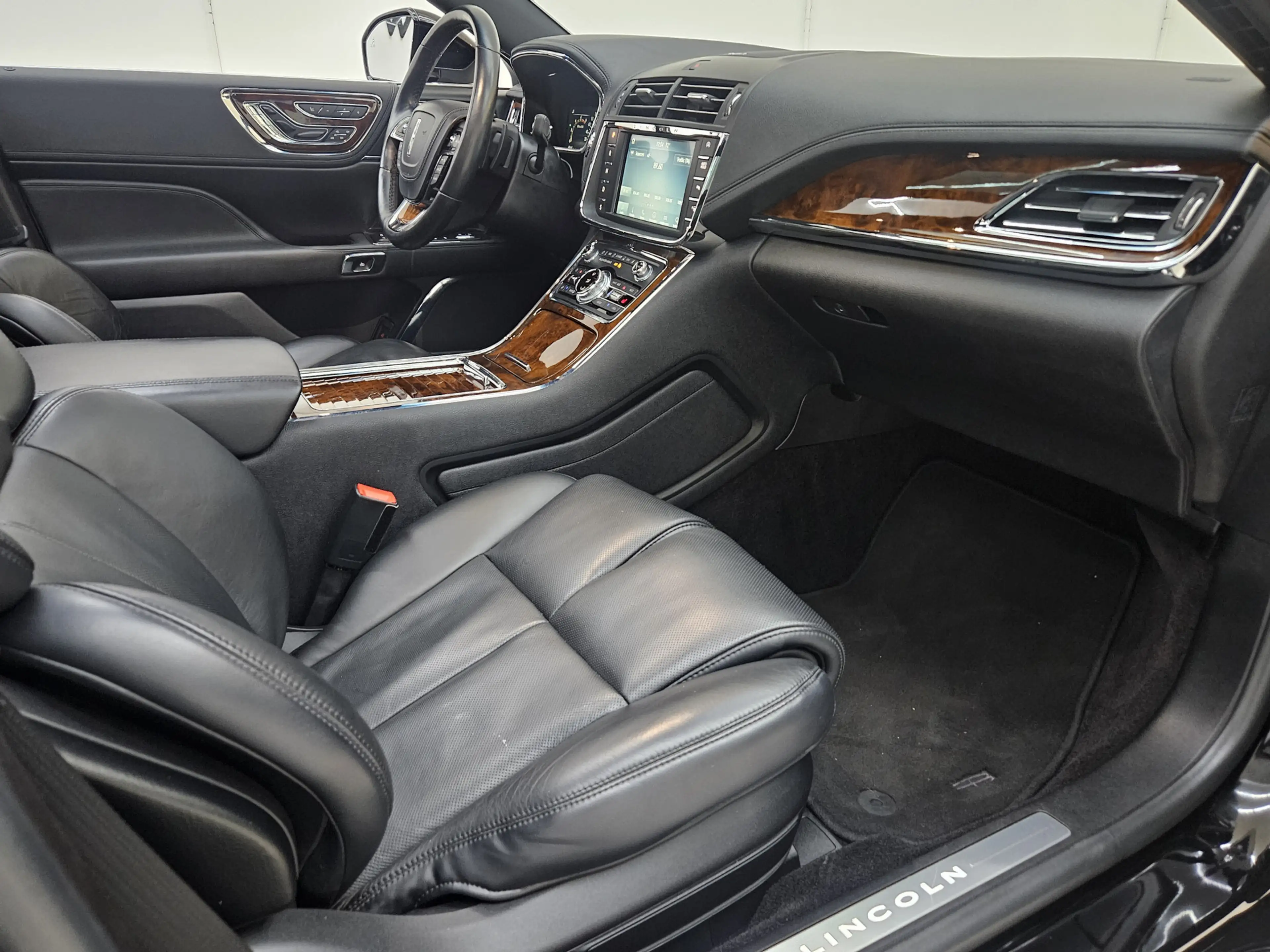 Lincoln Continental Reserve Massage Softclose HUD ACC — photo 8