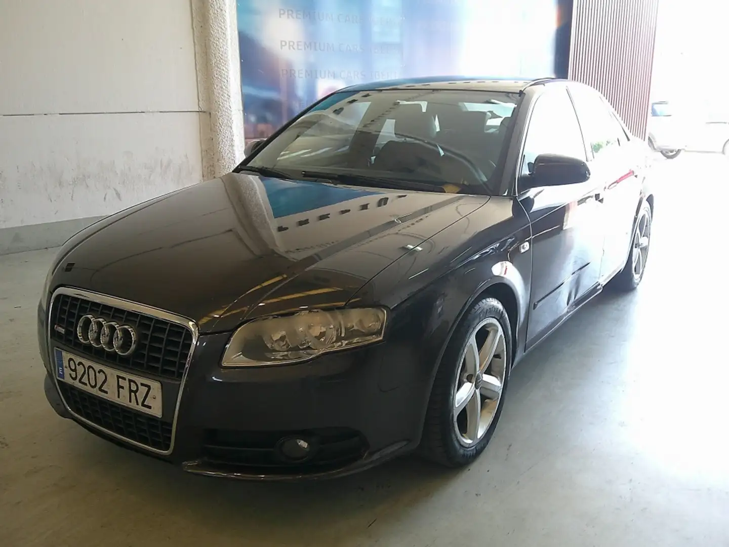 Audi A4 1.9TDI Gris - 1
