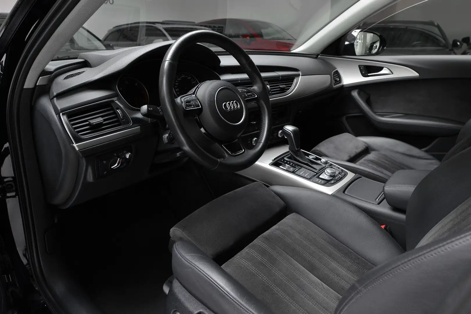 Audi A6 2.0 TDI ultra *S-Line* Matrix* AHK* Optik* Schwarz - 2