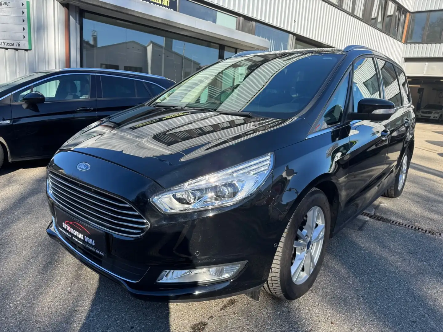 Ford Galaxy 2.0 Titanium TÜVNEU 1HAND Euro6 Automatik Zwart - 1