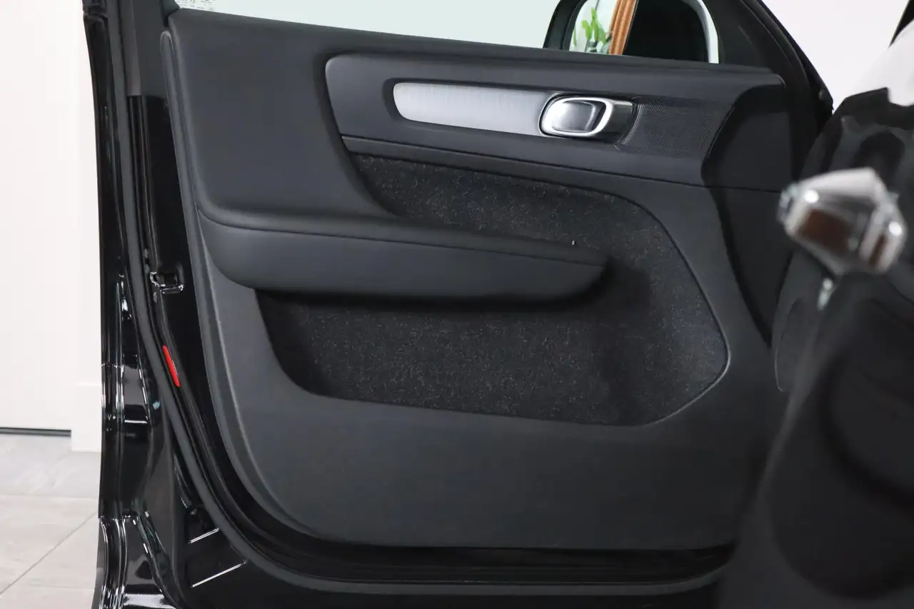 Volvo XC40 2.0 B4 Momentum Business Camera, Stoel/Stuurverwar, миниатюра 25