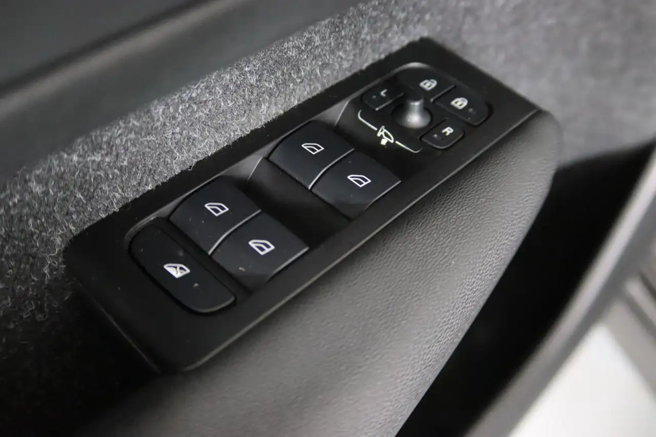 Volvo XC40 2.0 B4 Momentum Business Camera, Stoel/Stuurverwar, миниатюра 26