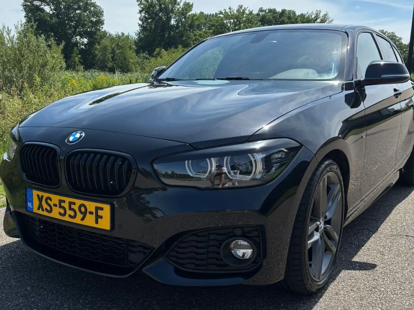 BMW 118 118 Edition MSport Shadow High Executive Zwart - 1