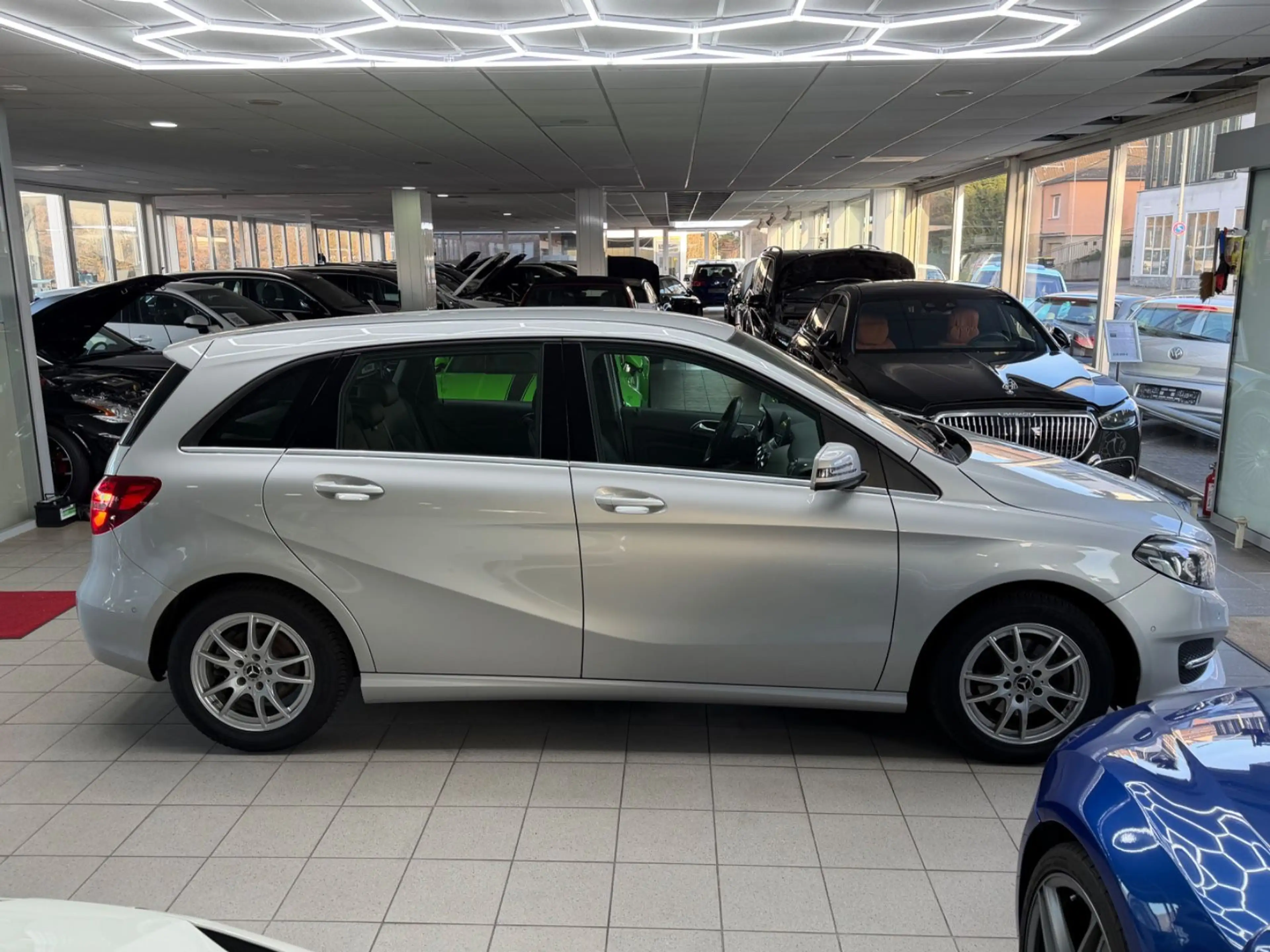 Mercedes-Benz B 200 d Urban Style Edition Automatik Navi KeyGo — photo 5