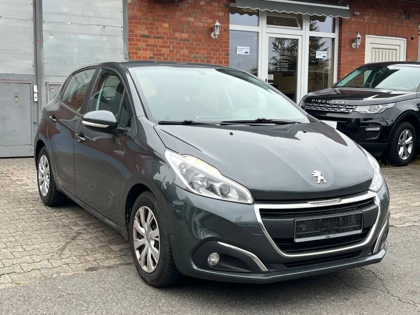 Peugeot 208 Active *2.HAND*S-HEFT*KLIMA*TEMPOMAT*EURO6* Grijs - 1
