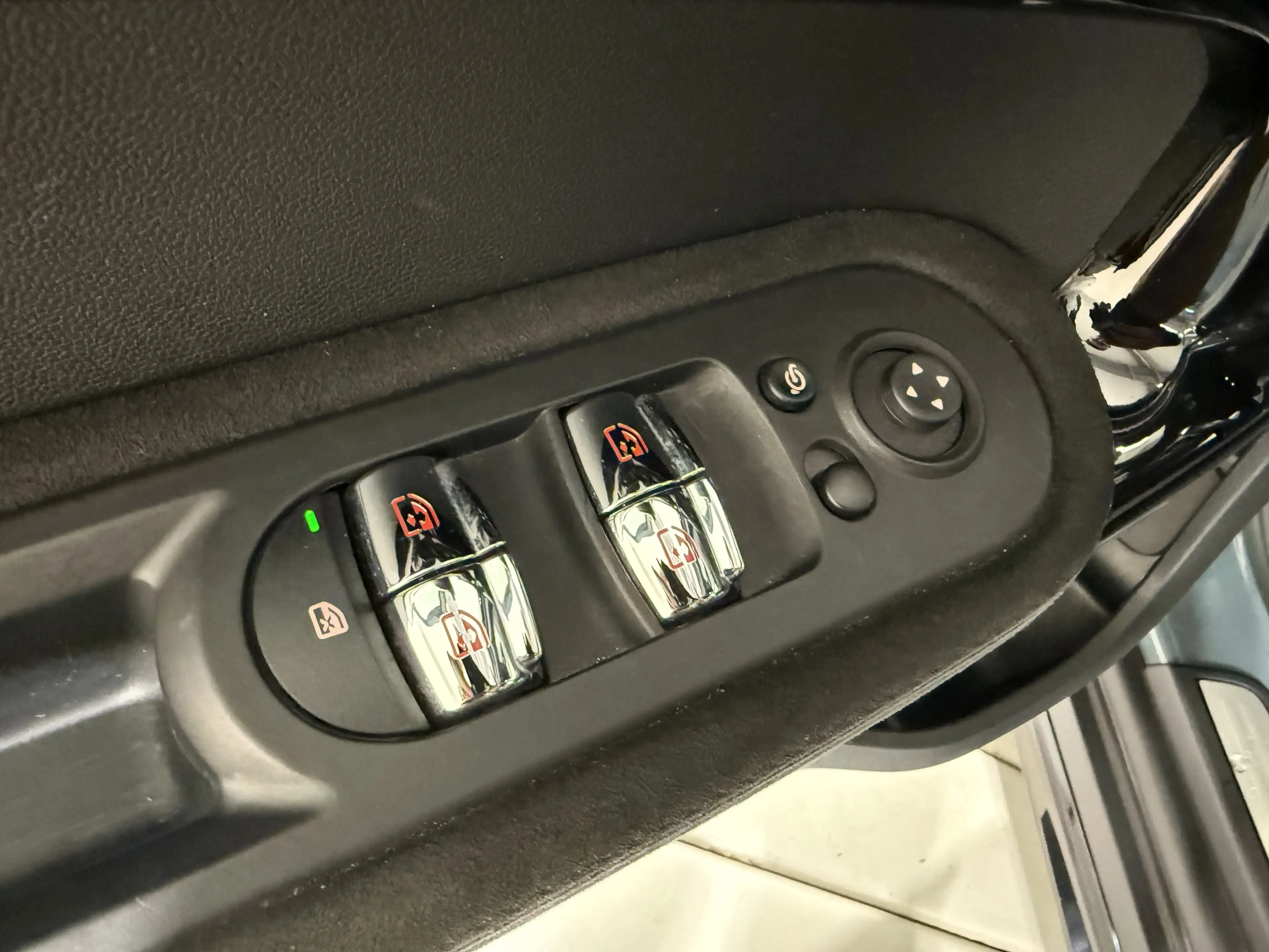 MINI Cooper SE Countryman Cooper SE ALL4 Countryman Navi RFK Sportsitz DAB — photo 23