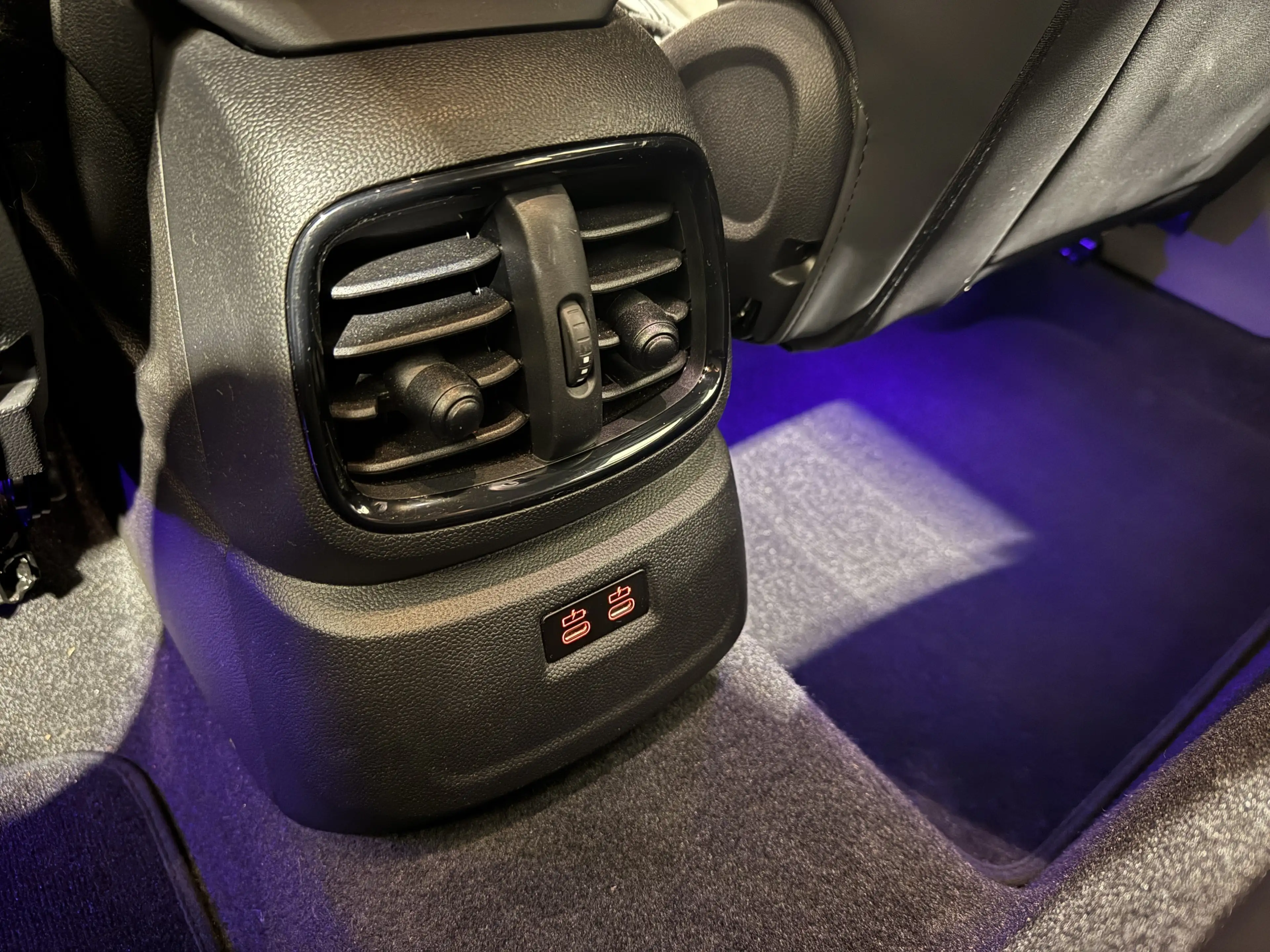 MINI Cooper SE Countryman Cooper SE ALL4 Countryman Navi RFK Sportsitz DAB — photo 17