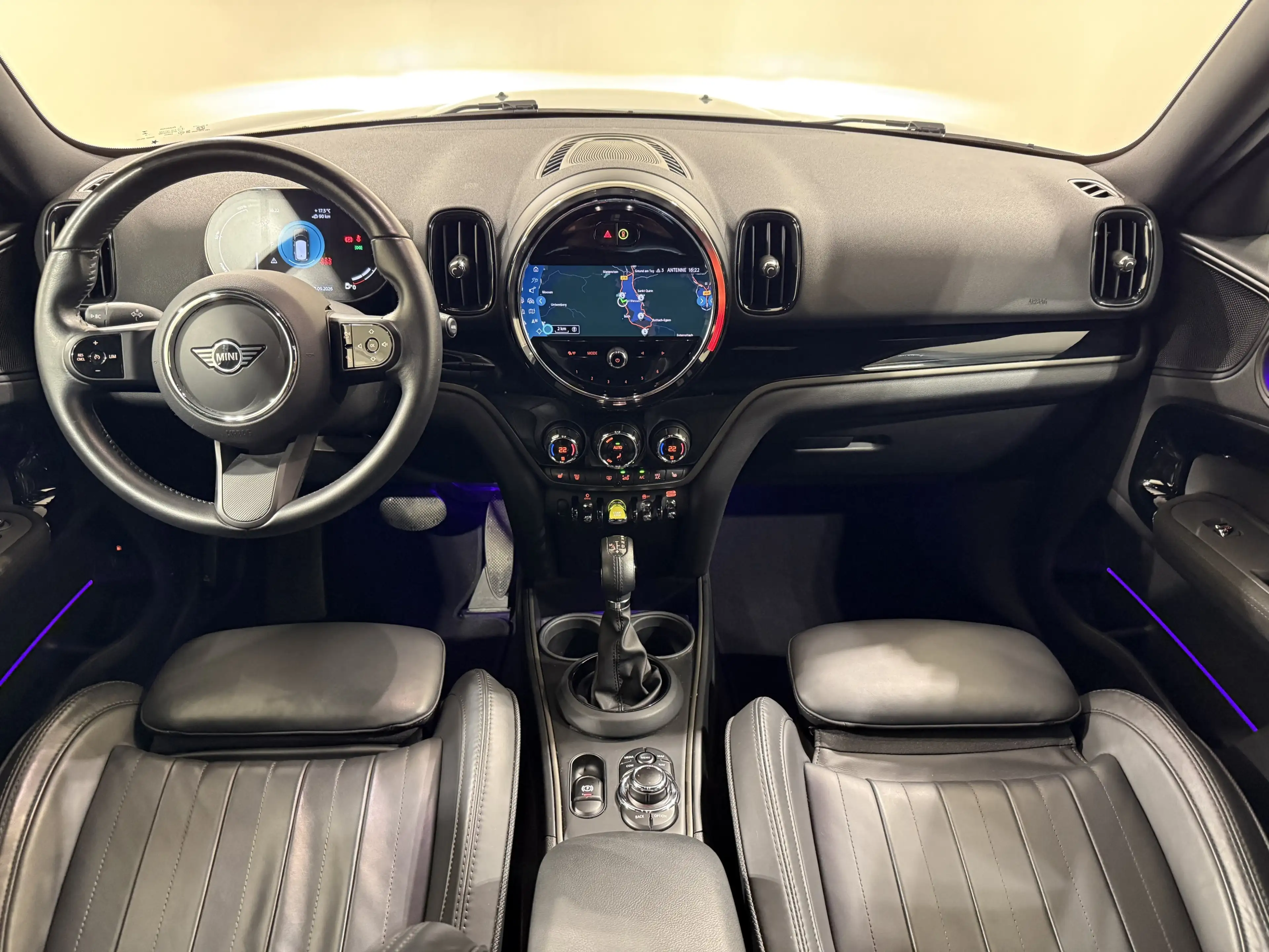 MINI Cooper SE Countryman Cooper SE ALL4 Countryman Navi RFK Sportsitz DAB — photo 11