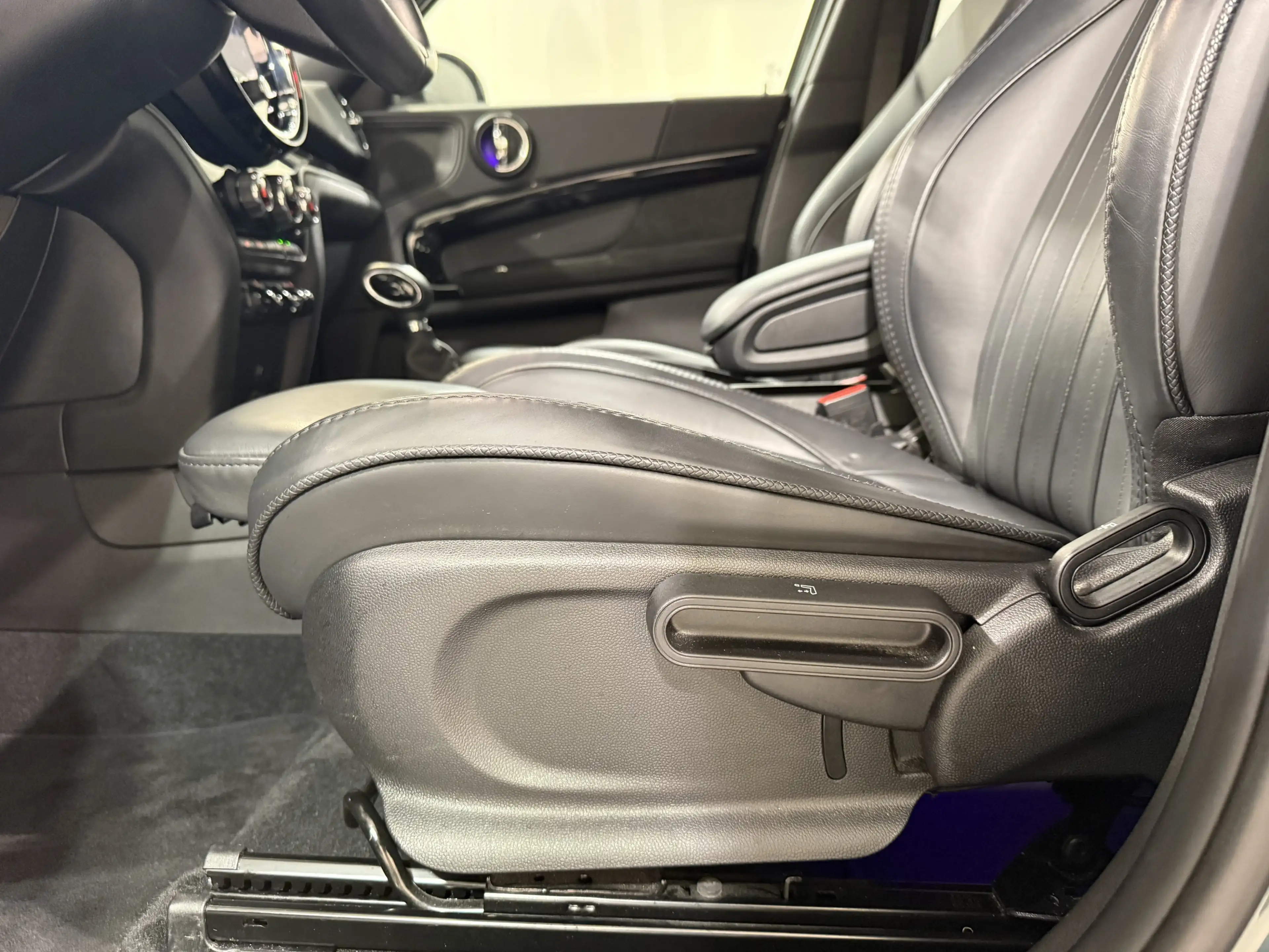 MINI Cooper SE Countryman Cooper SE ALL4 Countryman Navi RFK Sportsitz DAB — photo 18