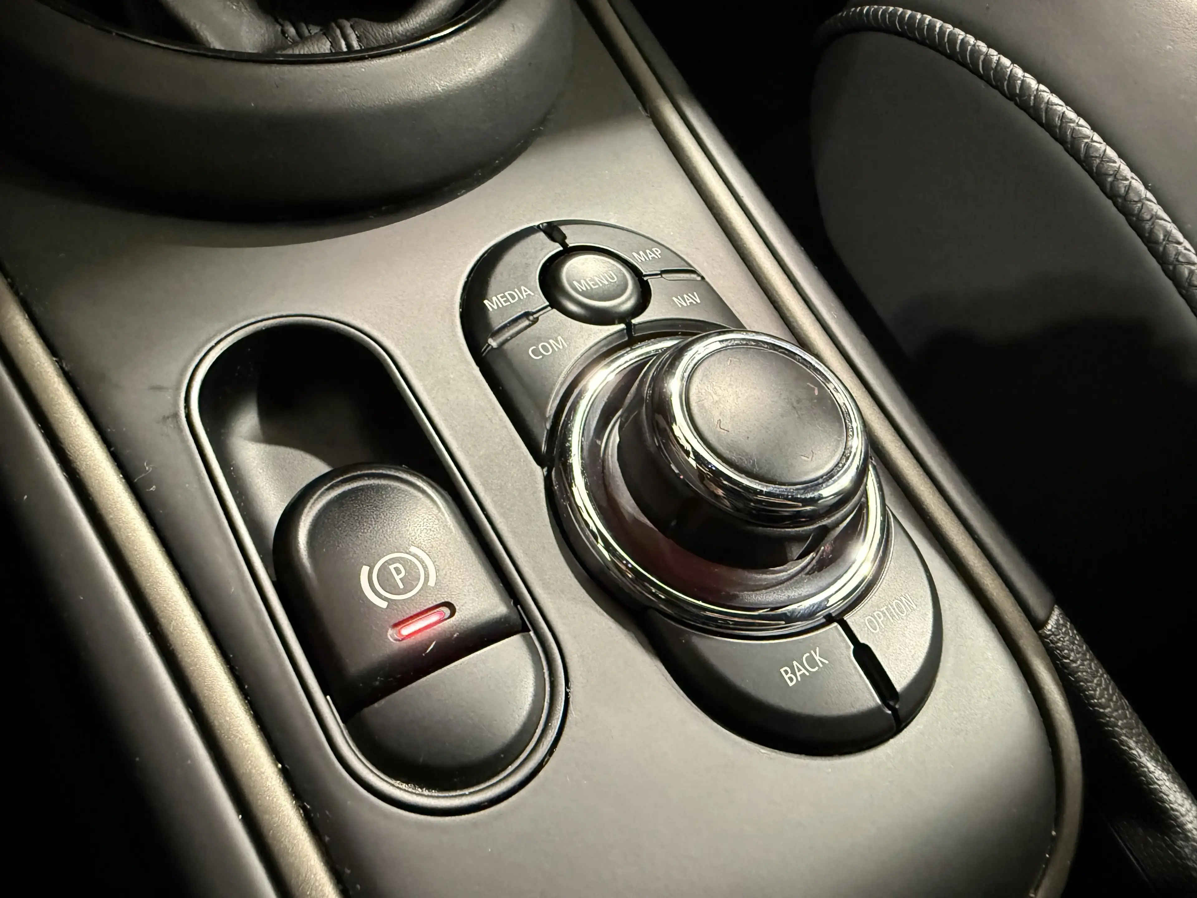 MINI Cooper SE Countryman Cooper SE ALL4 Countryman Navi RFK Sportsitz DAB — photo 24