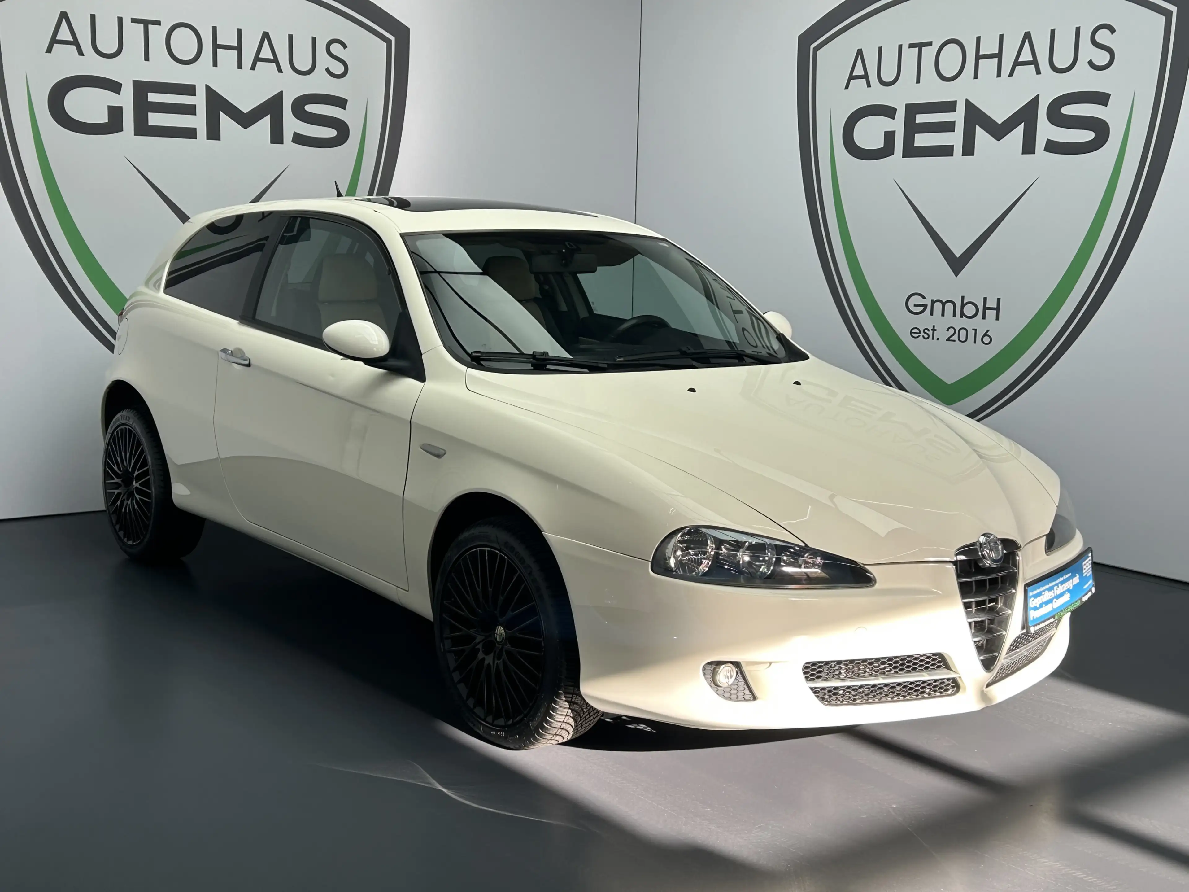 Alfa Romeo 147 1.6 TS 16V AMICA 1 100 S-Dach Klima PDC