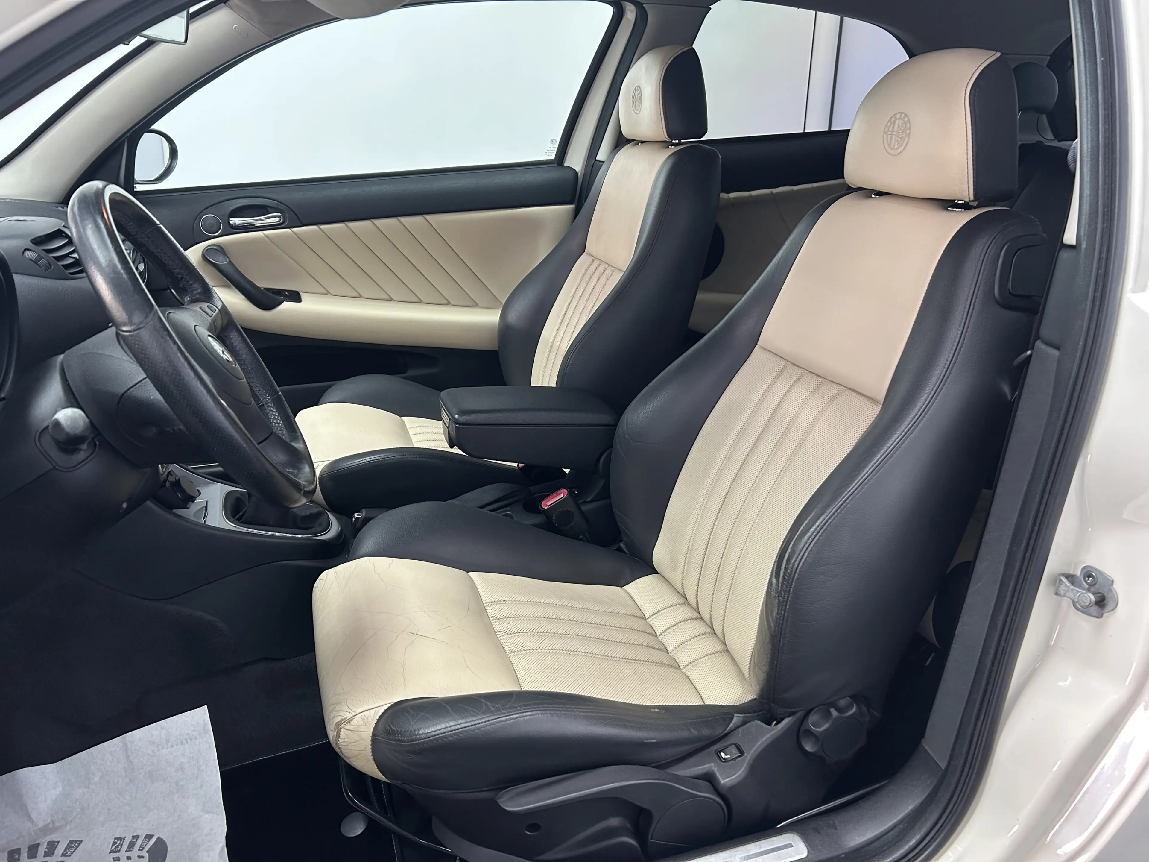 Alfa Romeo 147 1.6 TS 16V AMICA 1 100 S-Dach Klima PDC — photo 7