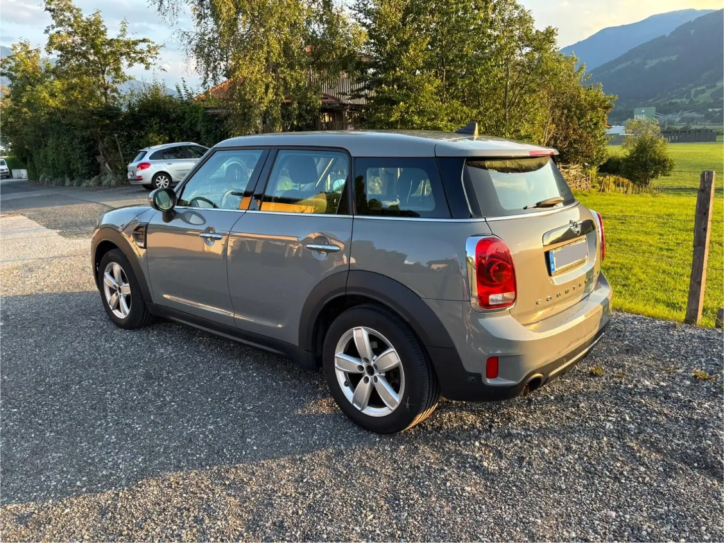 MINI One Countryman Сірий - 2