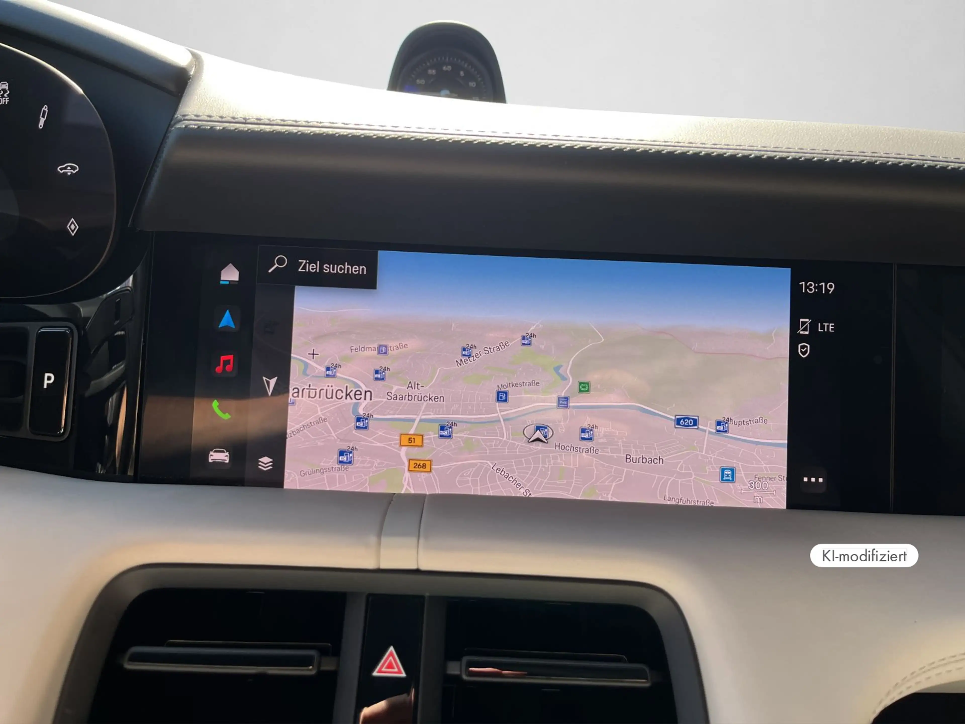 Porsche Taycan 4S Sport Turismo — photo 15