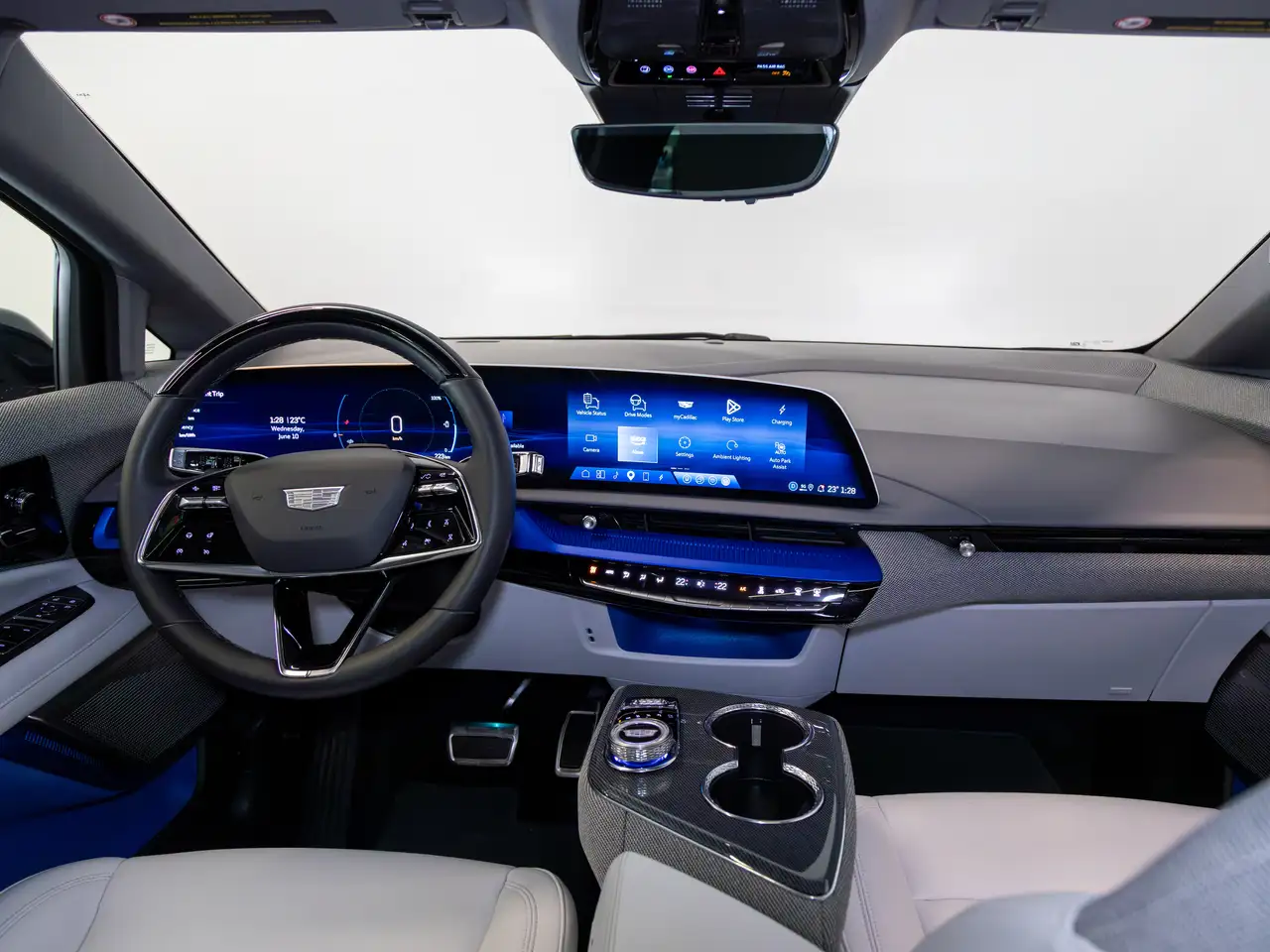 Cadillac Optiq снимка Cadillac Optiq