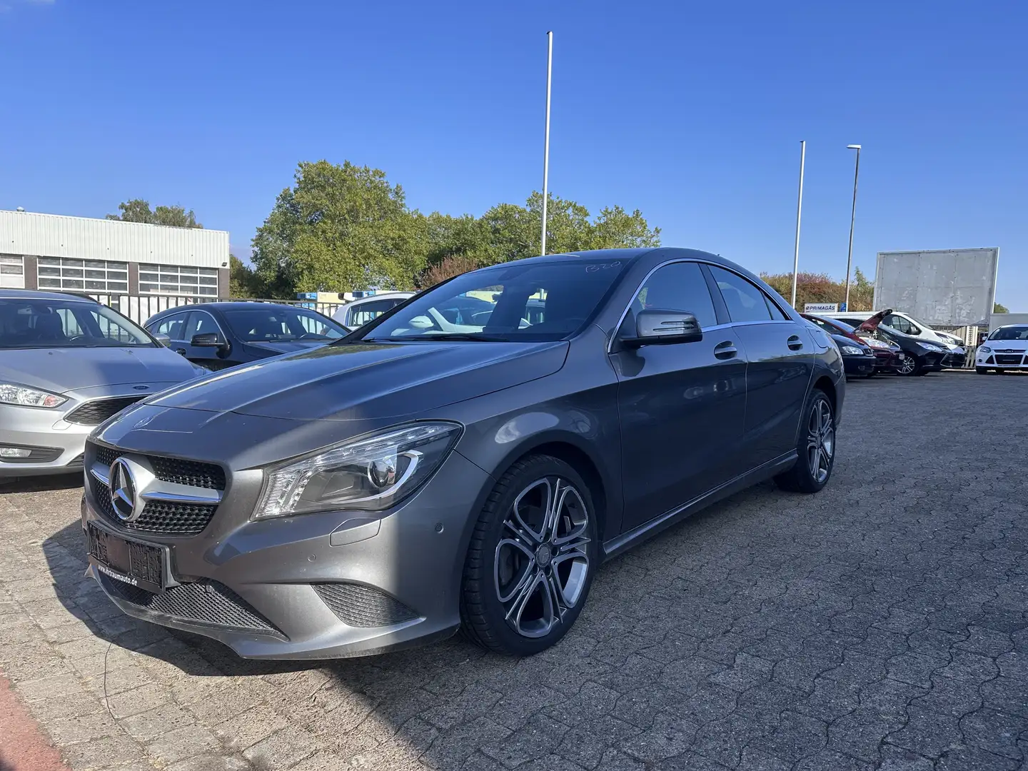 Mercedes-Benz CLA 200 CLA 200+TÜV NEU Grau - 2