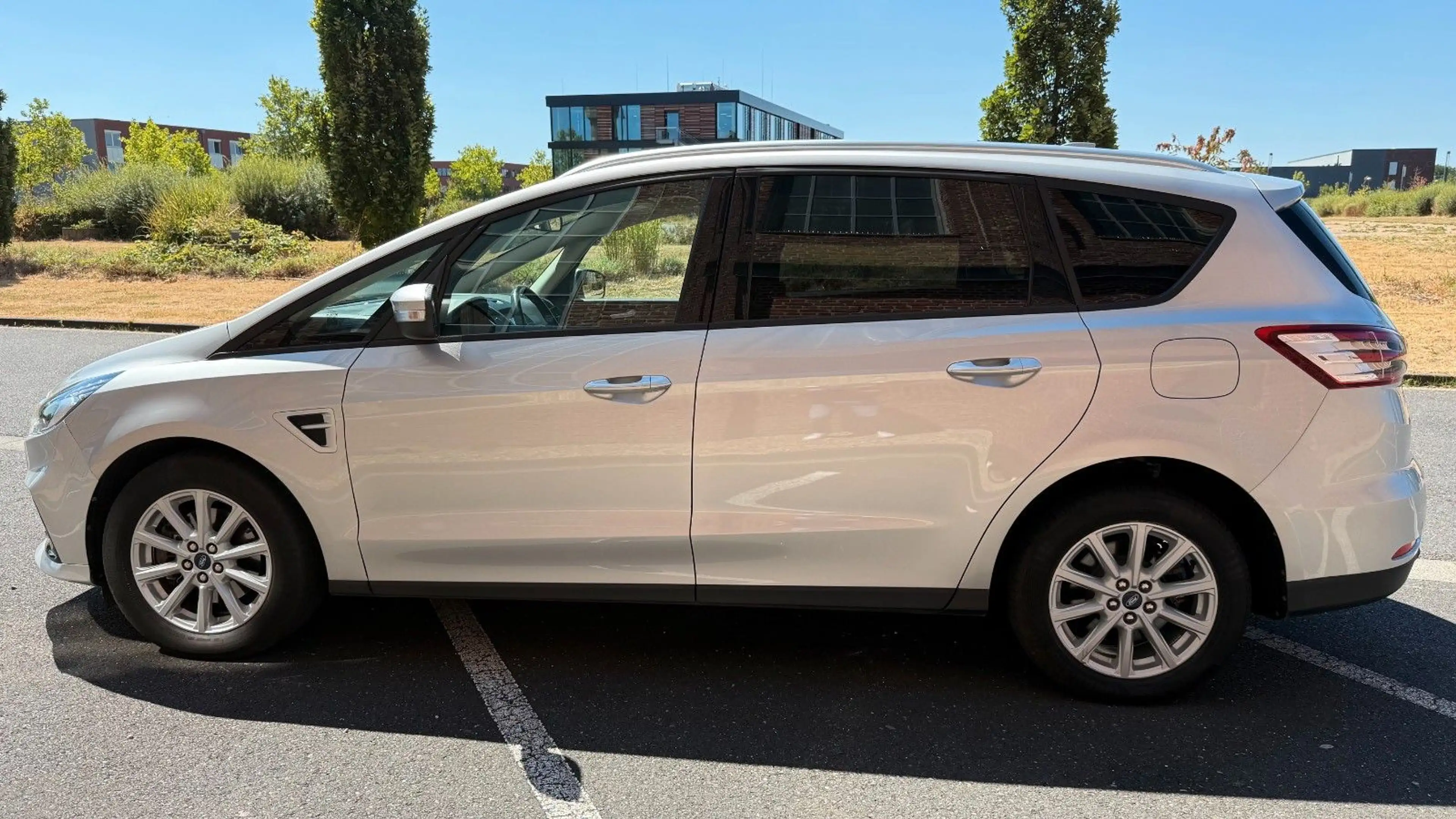 Ford S-Max S-MAX 2.0 EcoBlue Aut. | LED | Kamera | Navi | — photo 6