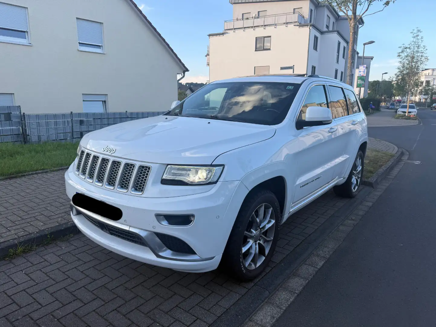 Jeep Grand Cherokee 3.0I Multijet Summit*H&K*Pano*Xenon*RFK - 1