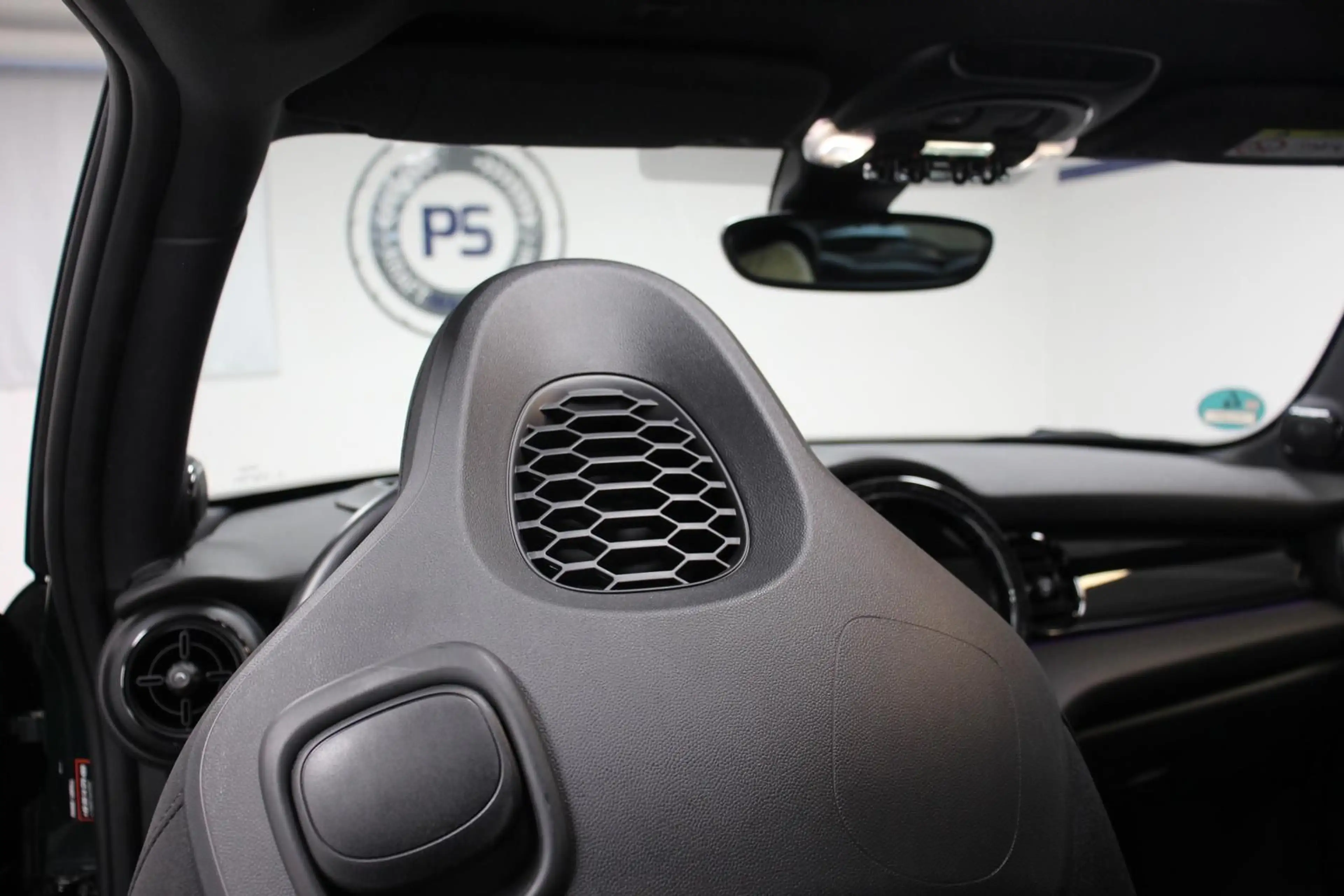MINI John Cooper Works 2.0 Aut. PANO ACC KAMERA H&K — photo 15