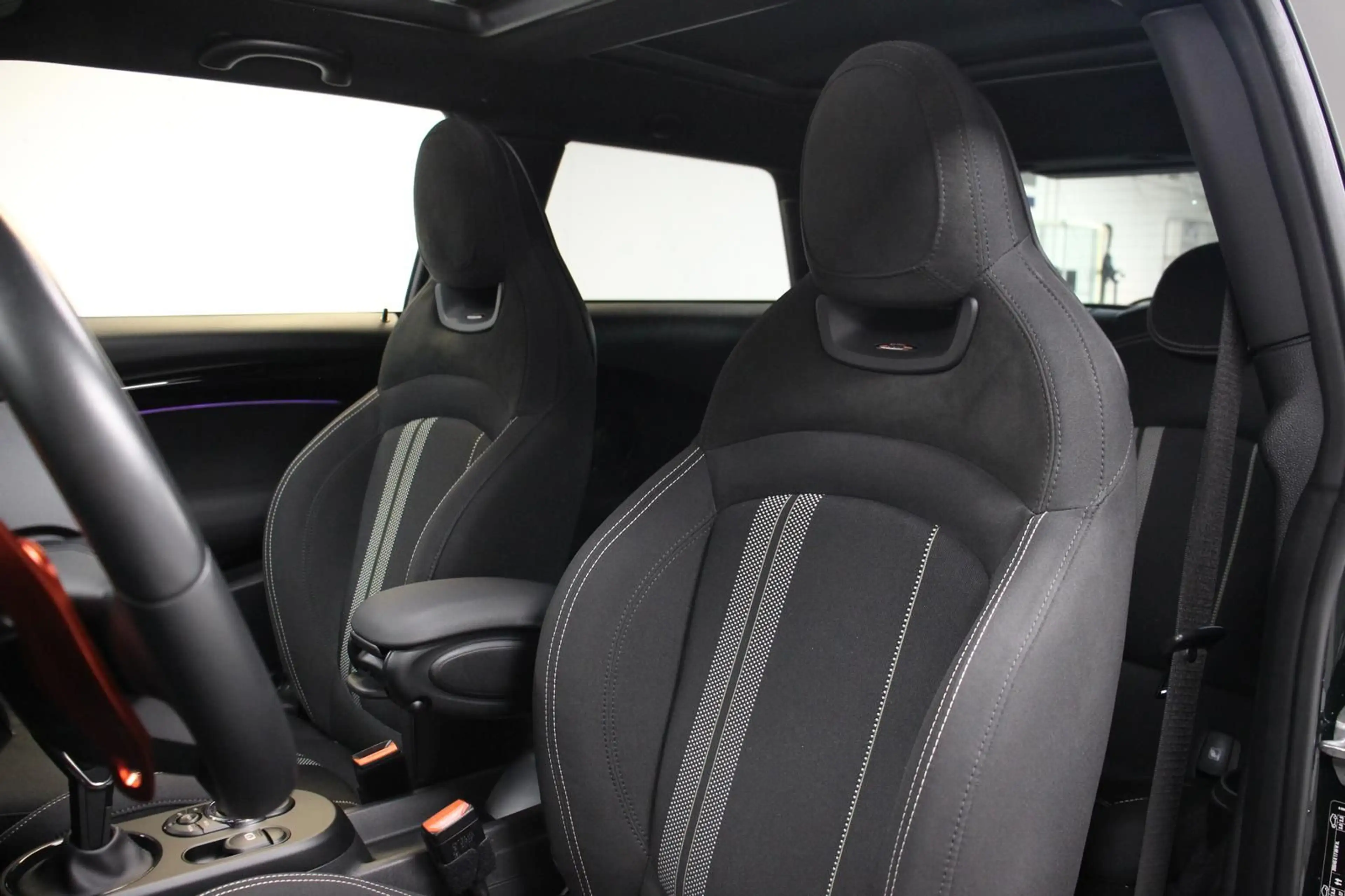 MINI John Cooper Works 2.0 Aut. PANO ACC KAMERA H&K — photo 10