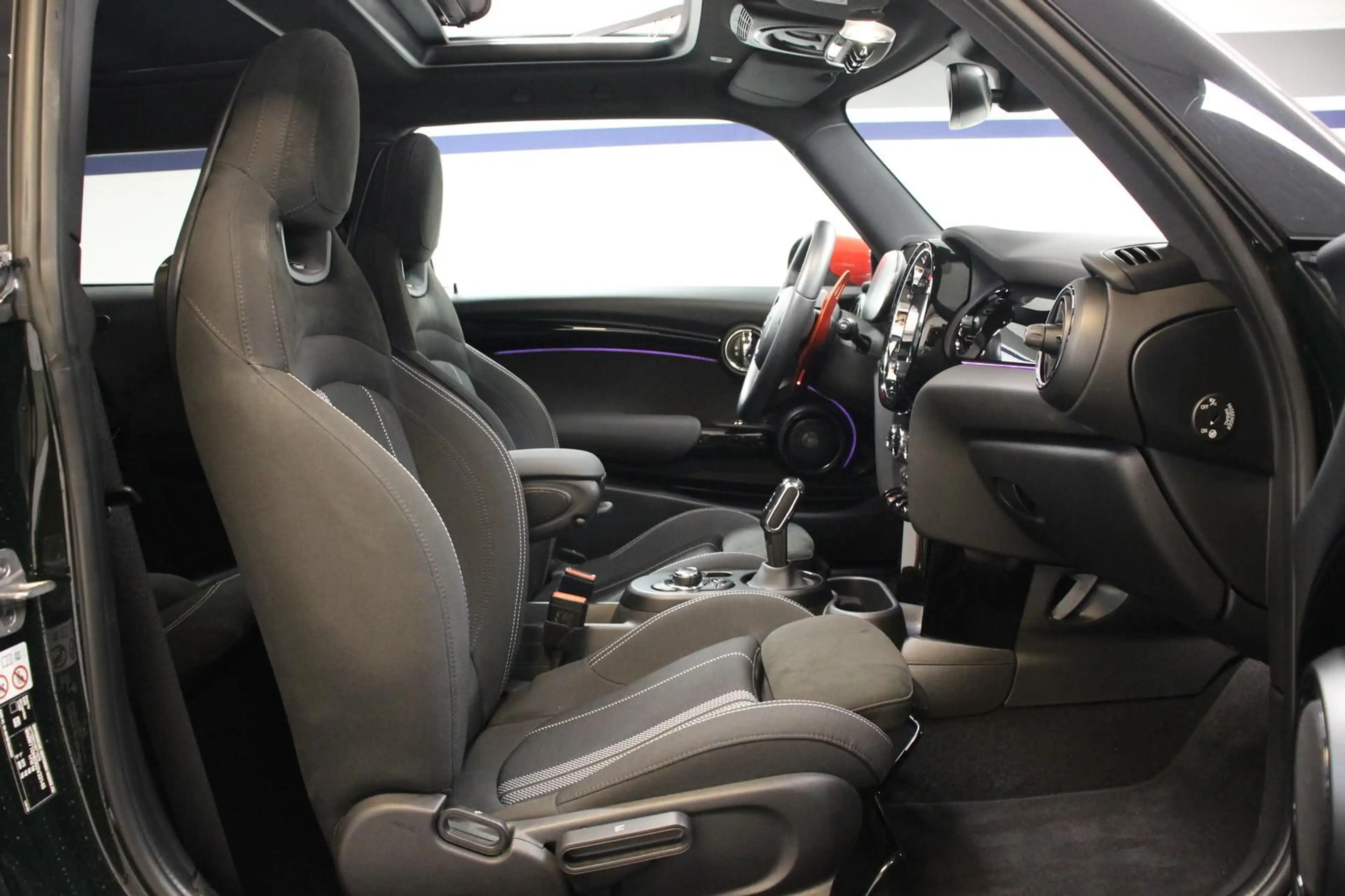 MINI John Cooper Works 2.0 Aut. PANO ACC KAMERA H&K — photo 11