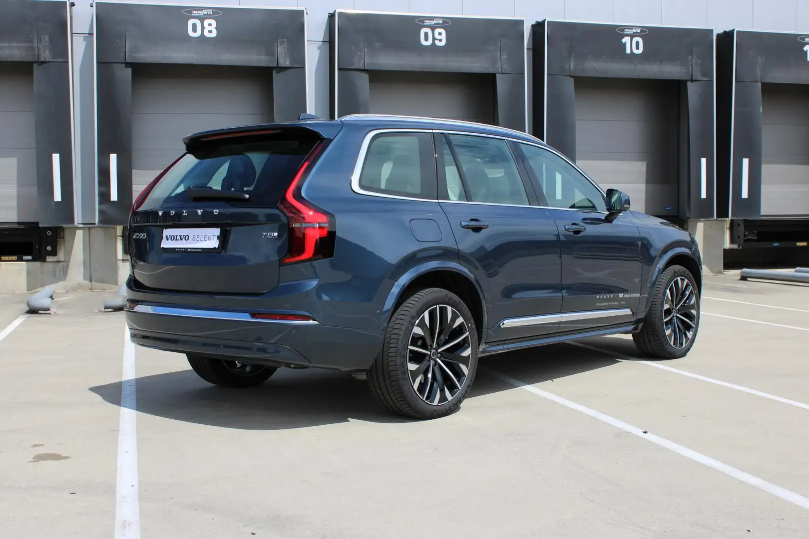 Volvo XC90 T8 Plug-in hybrid AWD Ultra Bright | Luchtvering | Blauw - 2