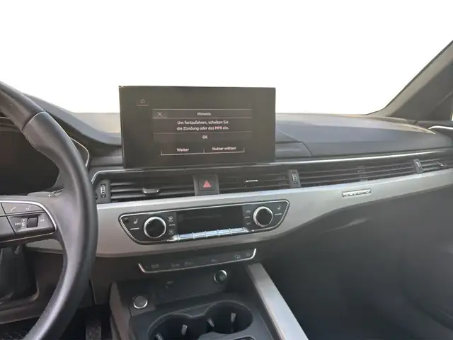 Audi A4 view 14