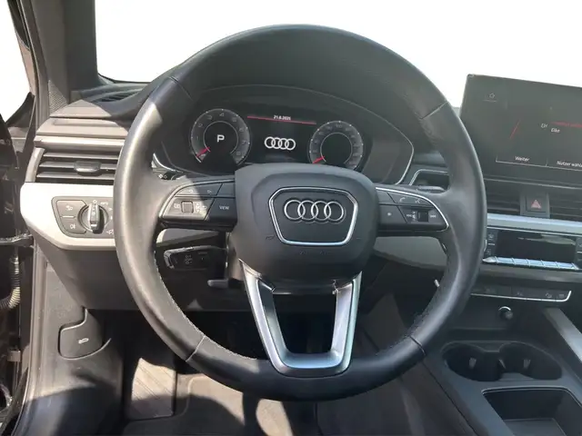 Audi A4 view 13