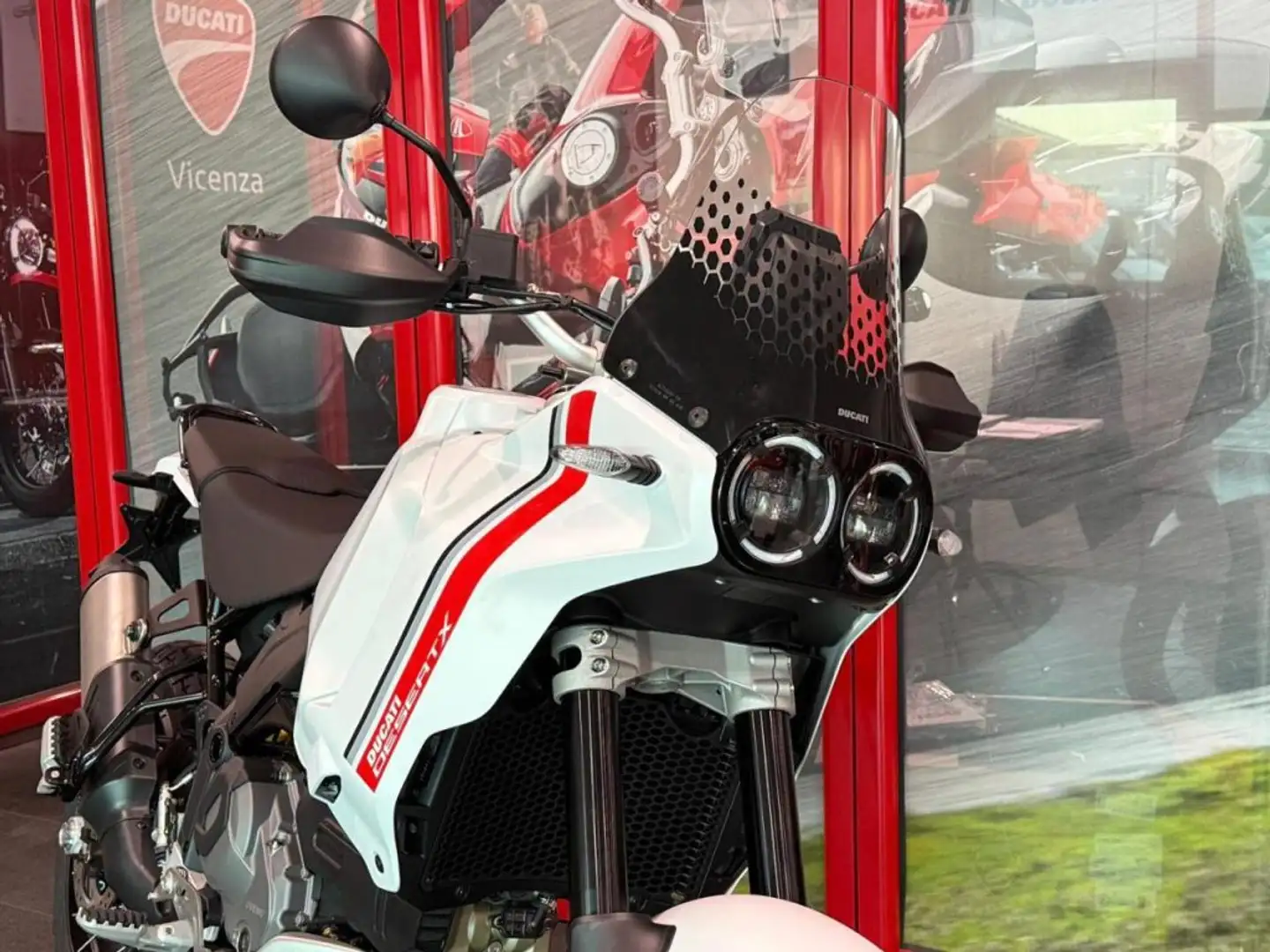Ducati DesertX 937 WHITE LIVERY Bianco - 2
