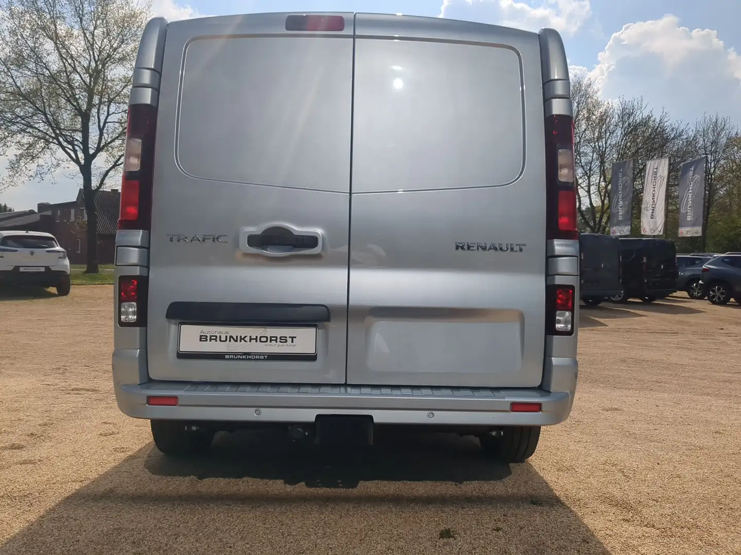 Renault Trafic DoKa dCi 170 Extra L2H1 SHZ+Klimaauto.+PDC Grau - 2