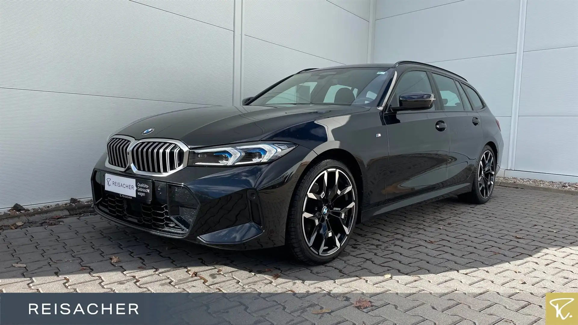 BMW 320 d A xDrive Tou M Sport,AHK,DAPro.HuD Schwarz - 1